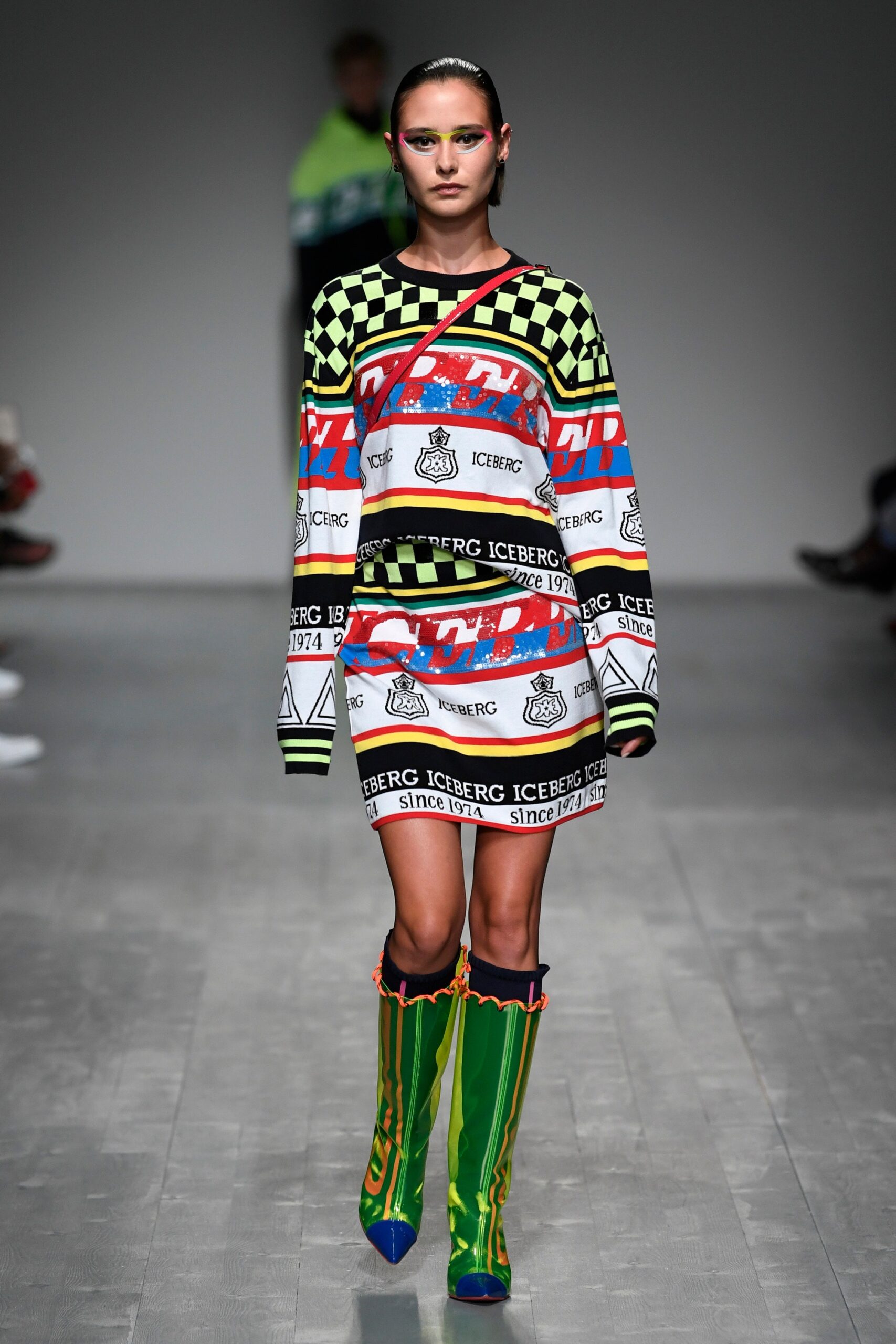 Iceberg Resort 19 Look 23