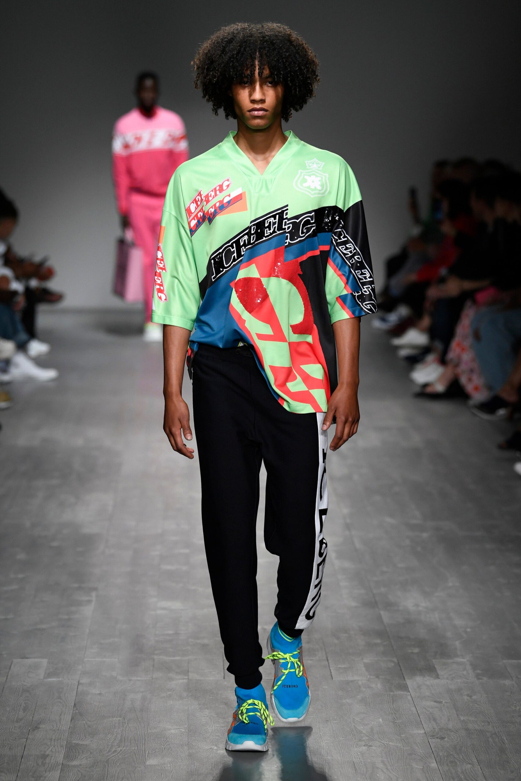 Iceberg Resort 19 Look 34