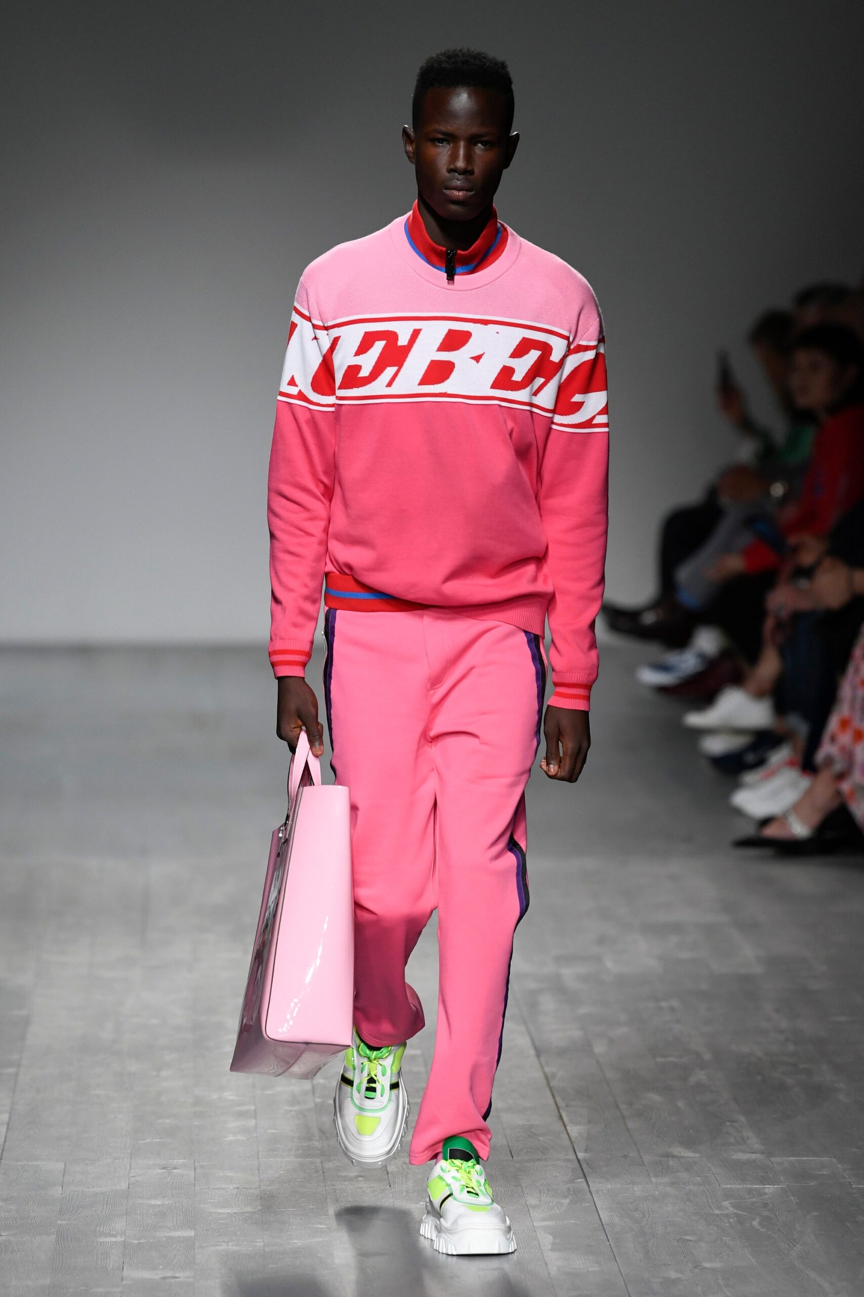 Iceberg Resort 19 Look 35