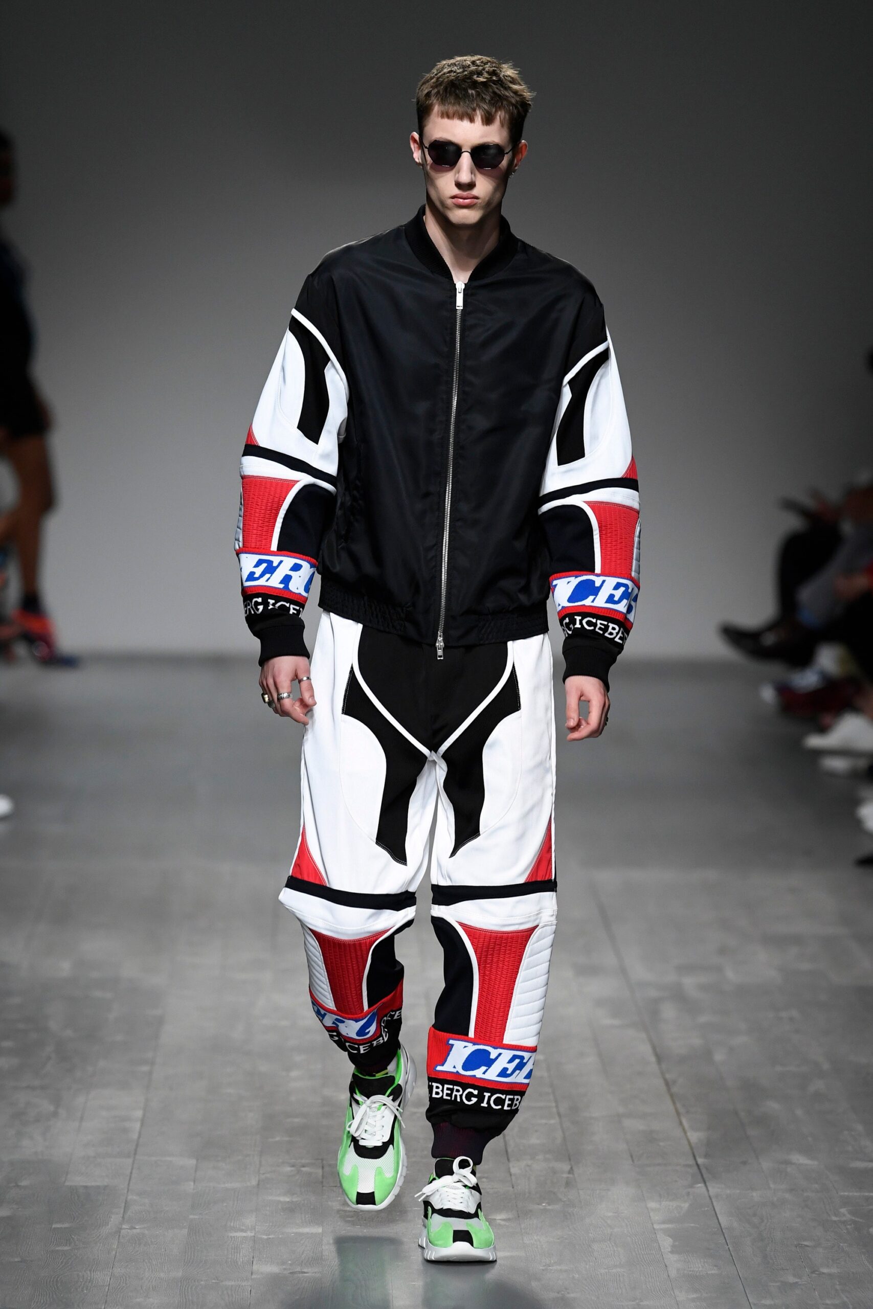 Iceberg Resort 19 Look 43