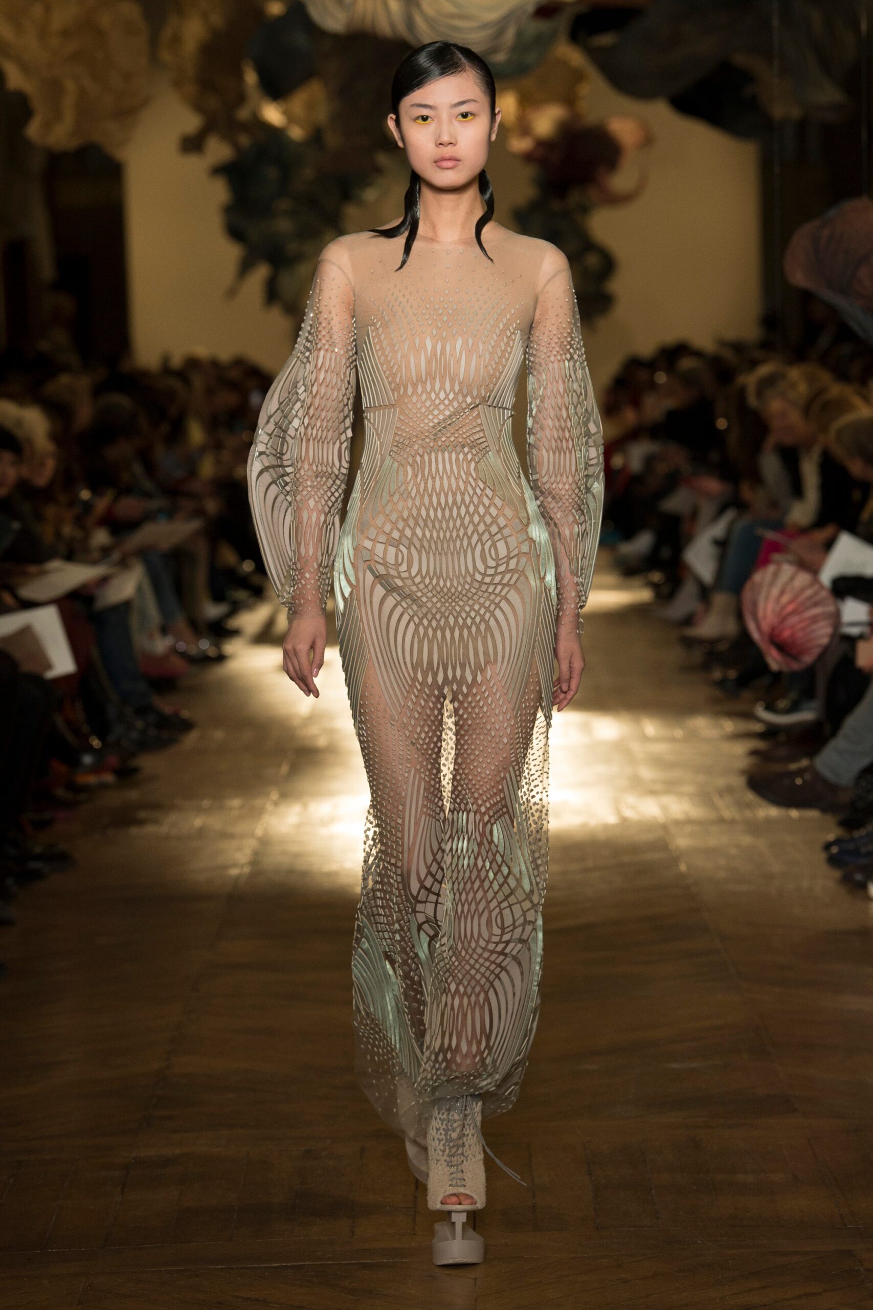 Iris van Herpen S/S 18 Couture Look 4