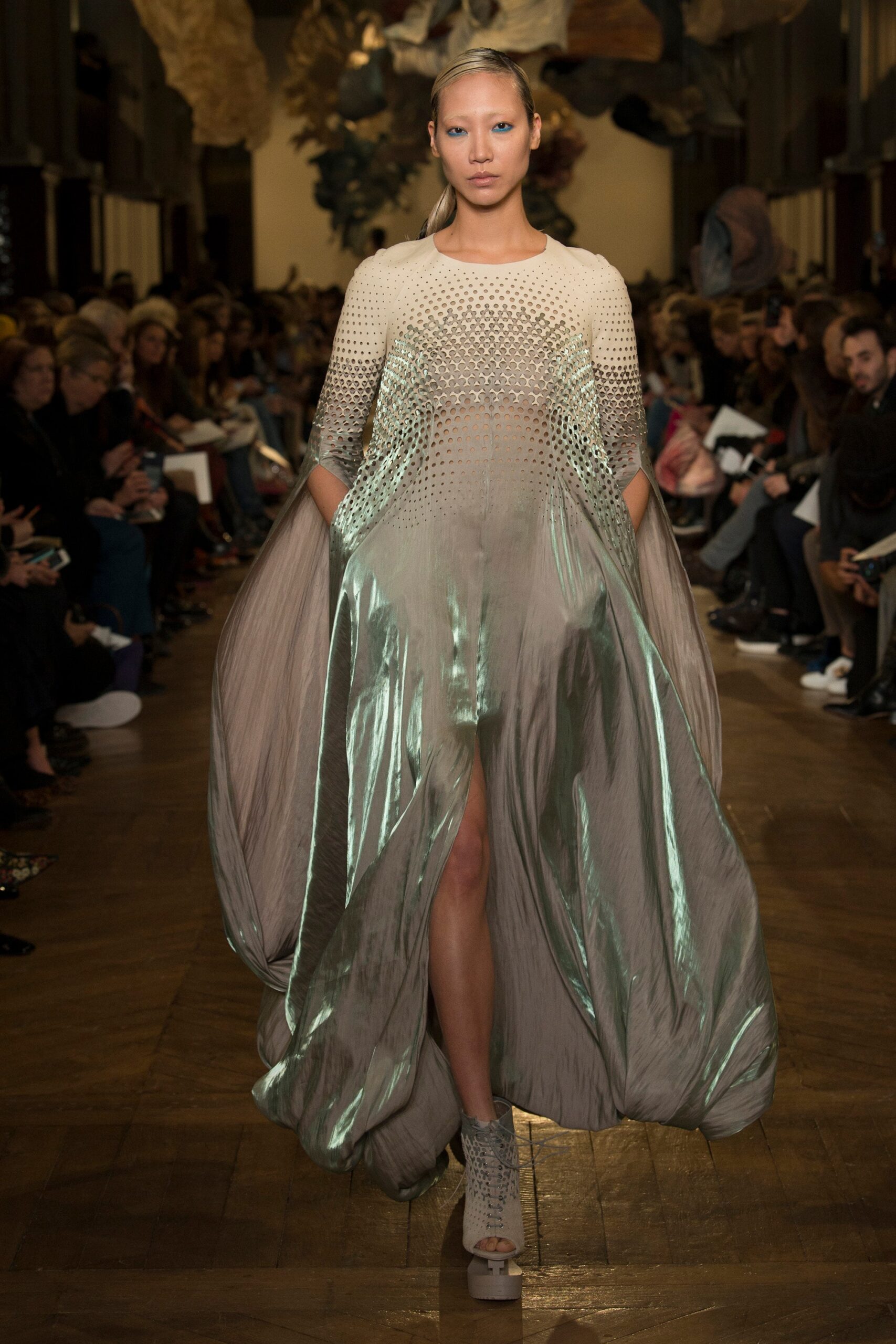Iris van Herpen S/S 18 Couture Look 5
