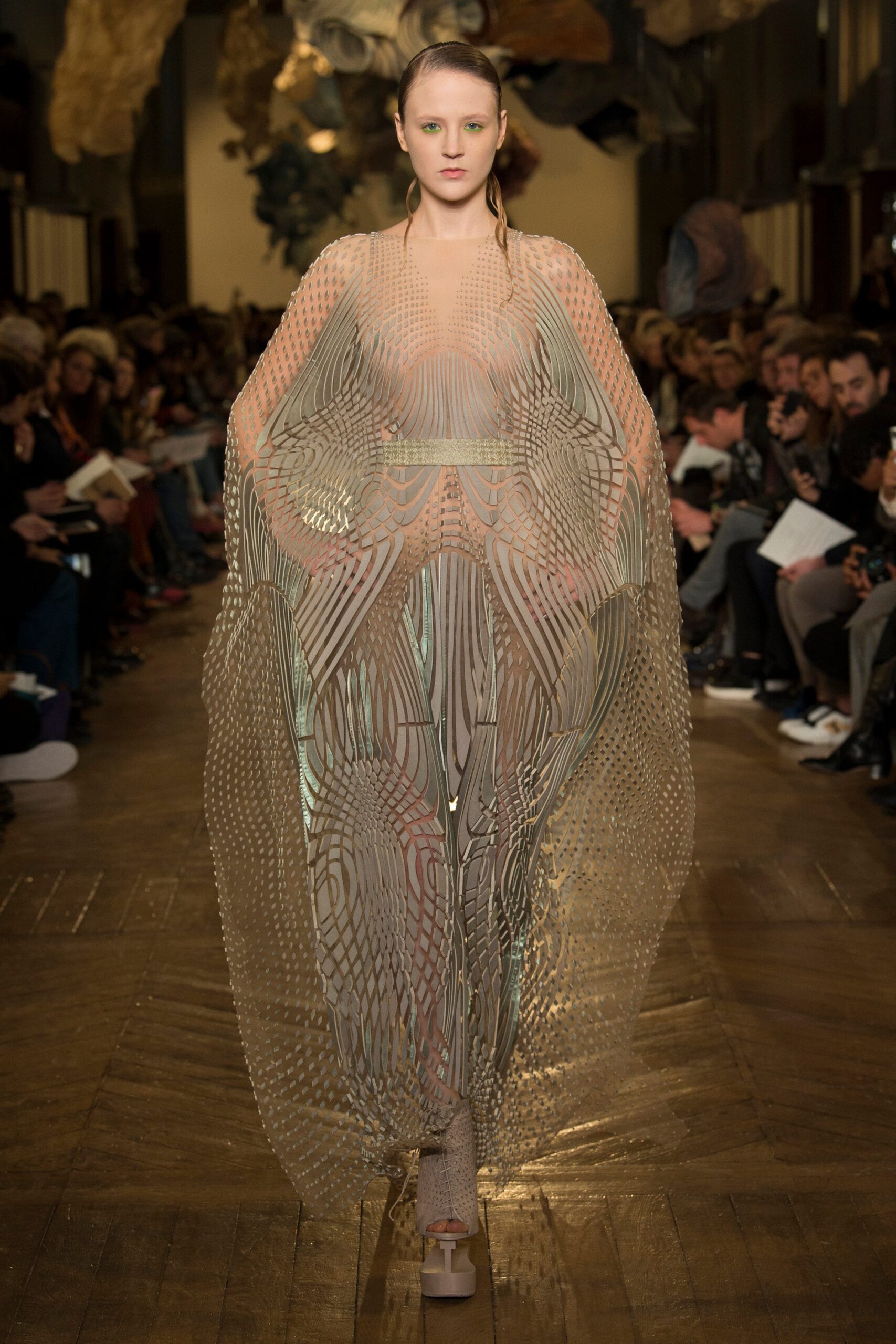 Iris van Herpen S/S 18 Couture Look 10