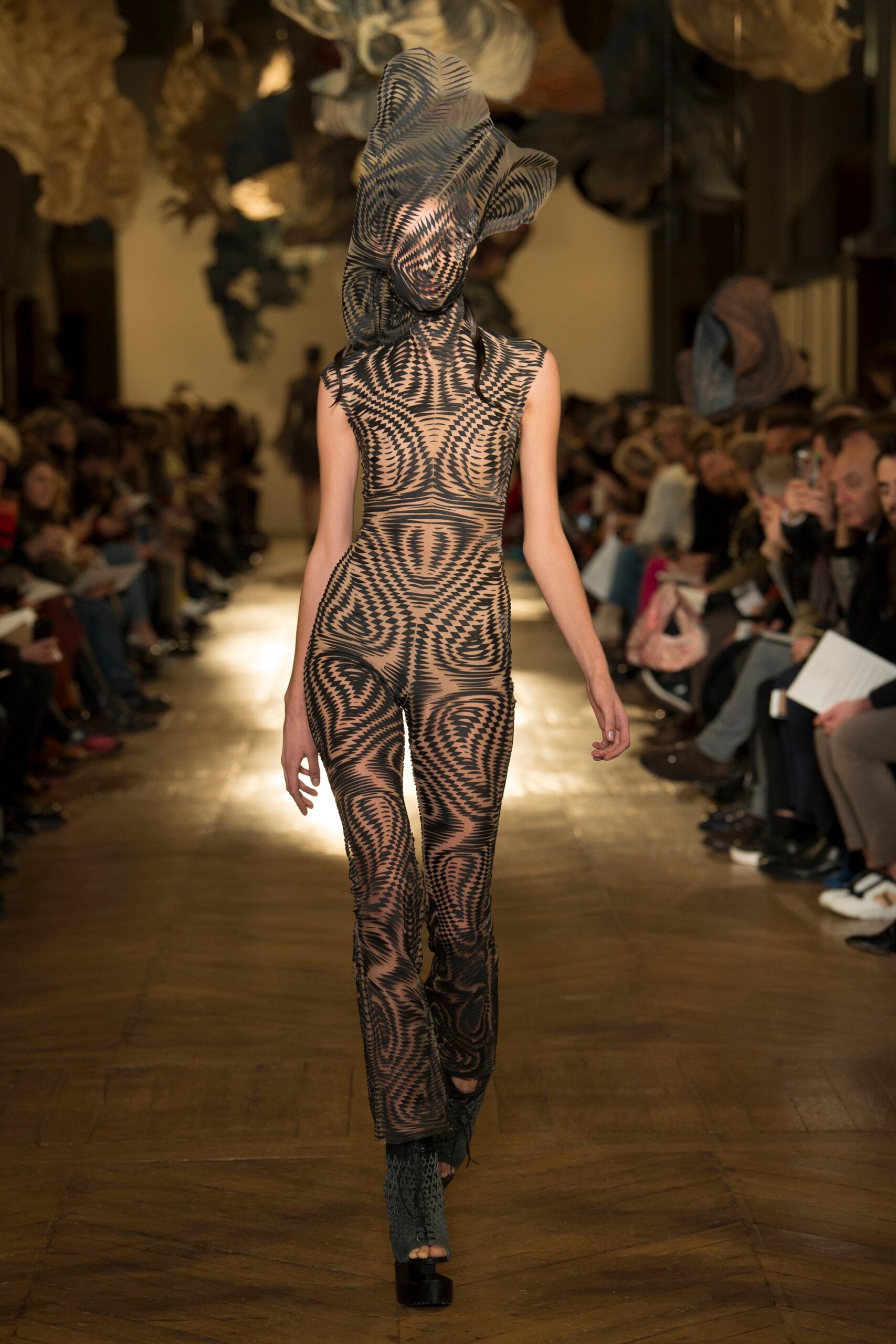 Iris van Herpen S/S 18 Couture Look 14