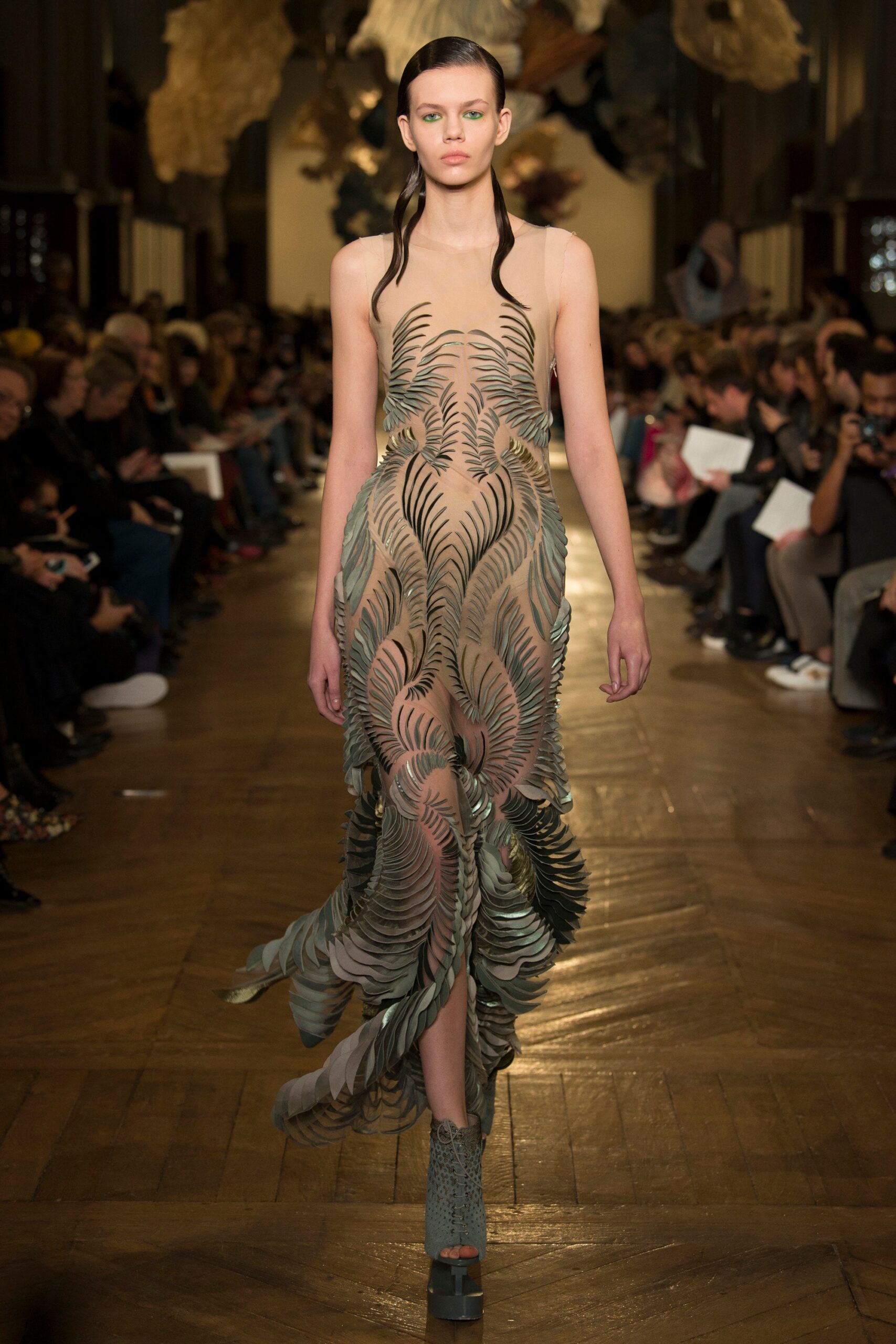 Iris van Herpen S/S 18 Couture Look 18