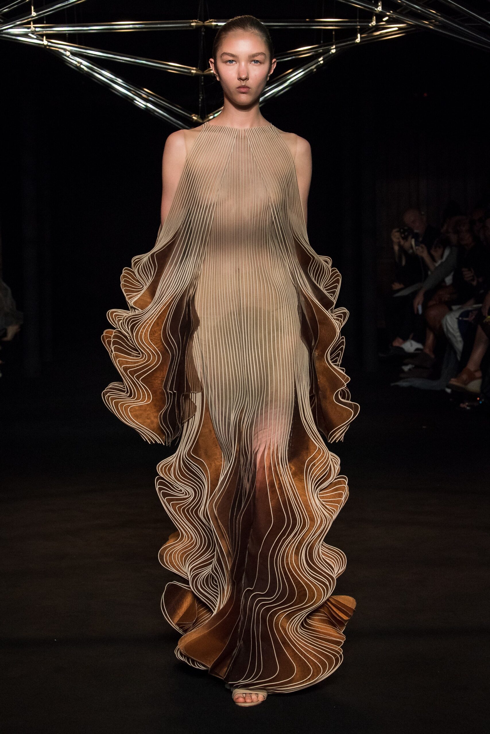 Iris van Herpen F/W 18 Couture Look 13