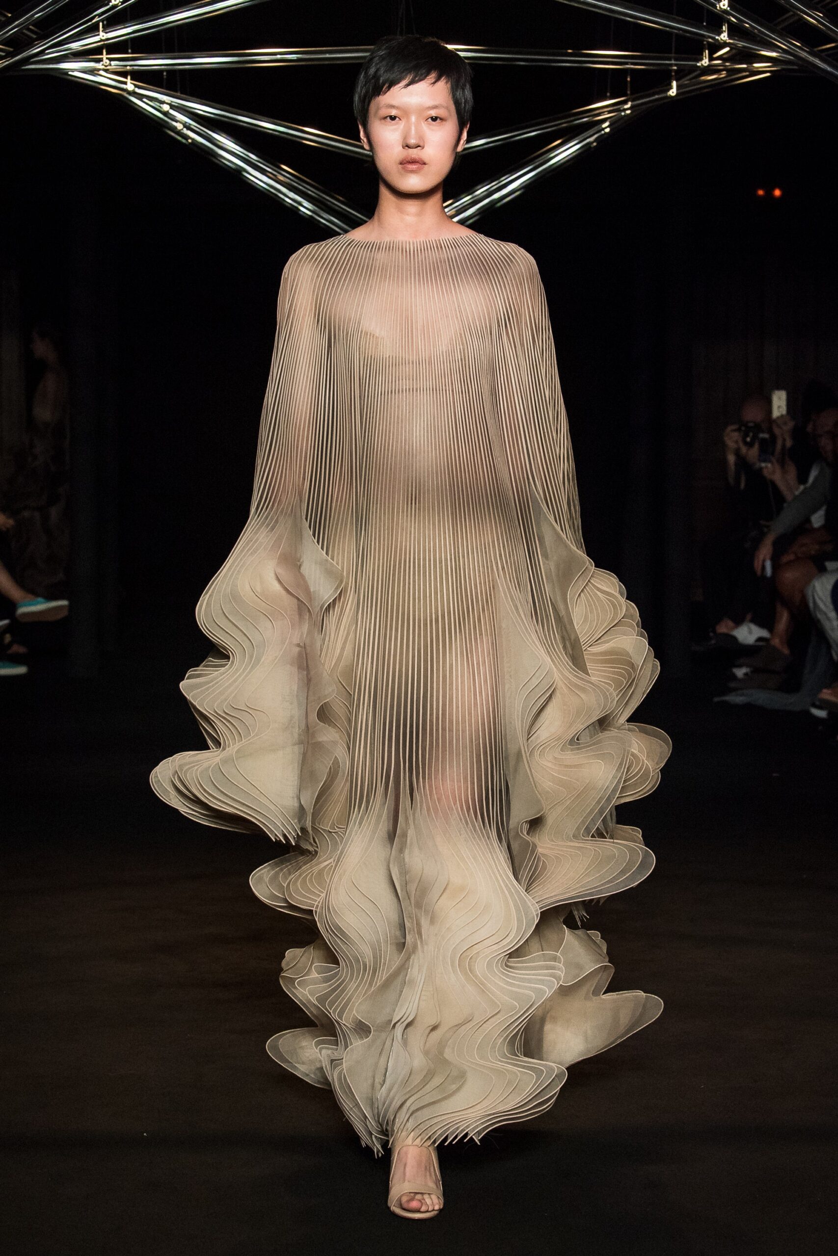 Iris van Herpen F/W 18 Couture Look 14