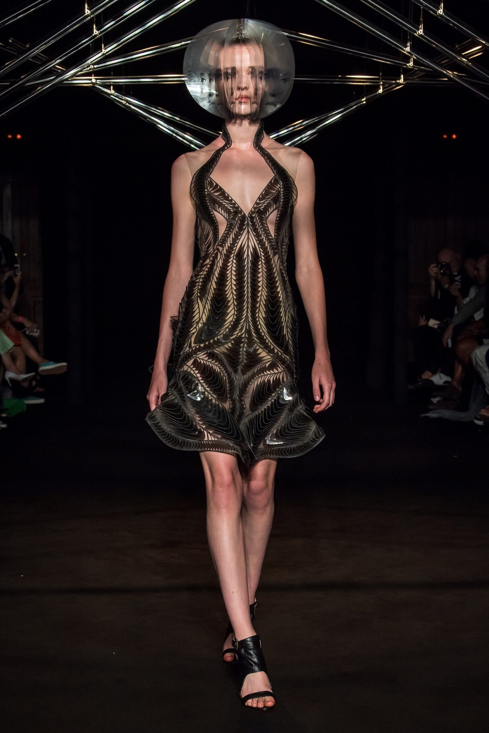 Iris van Herpen F/W 18 Couture Look 15
