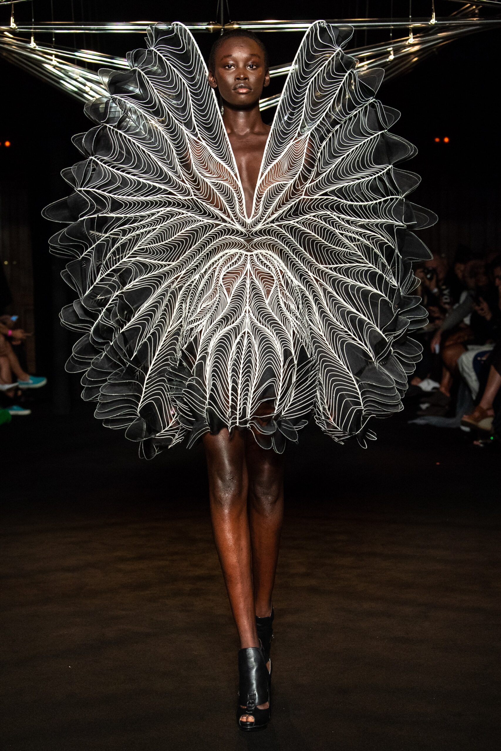 Iris van Herpen F/W 18 Couture Look 17