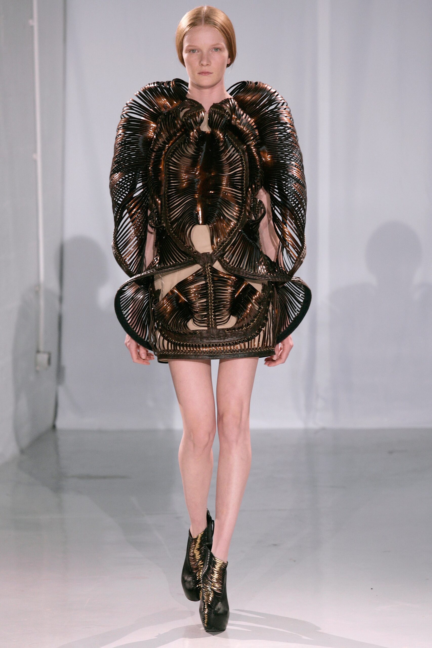 Iris van Herpen F/W 11 Couture Look 9