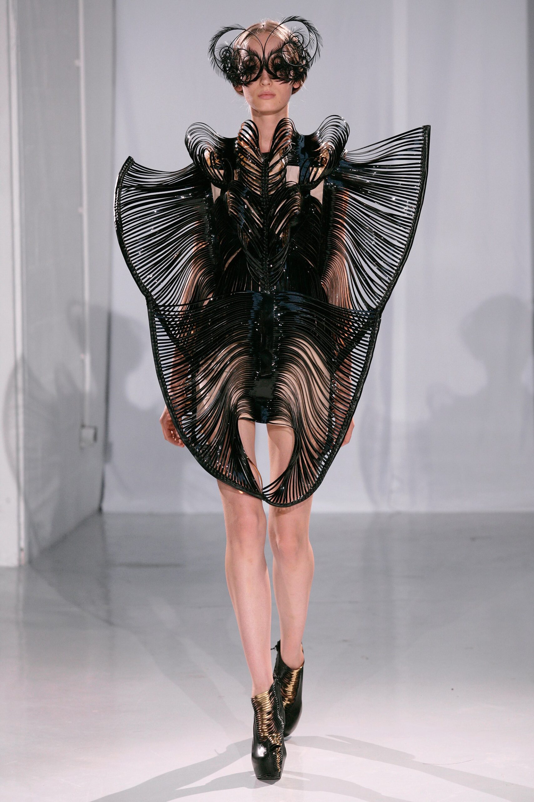 Iris van Herpen F/W 11 Couture Look 10