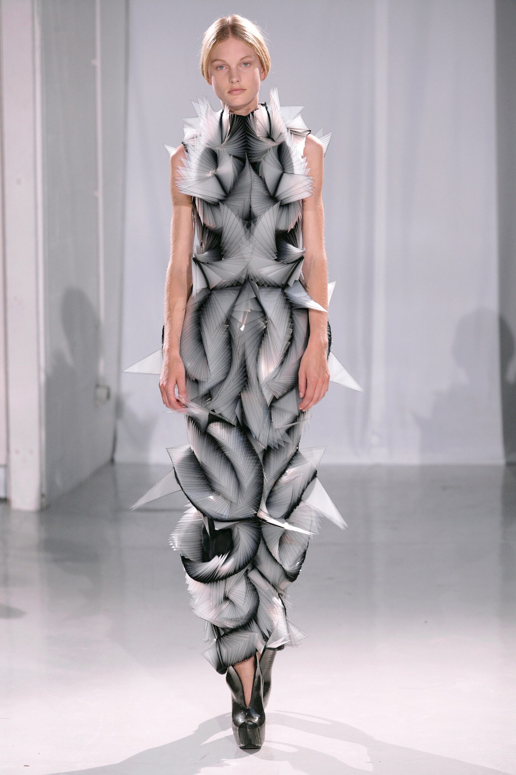 Iris van Herpen F/W 11 Couture Look 18