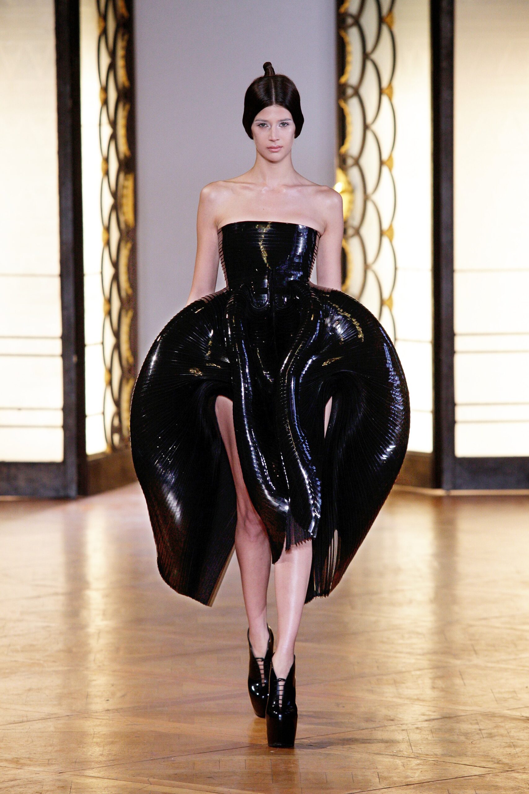 Iris van Herpen F/W 12 Couture Look 5
