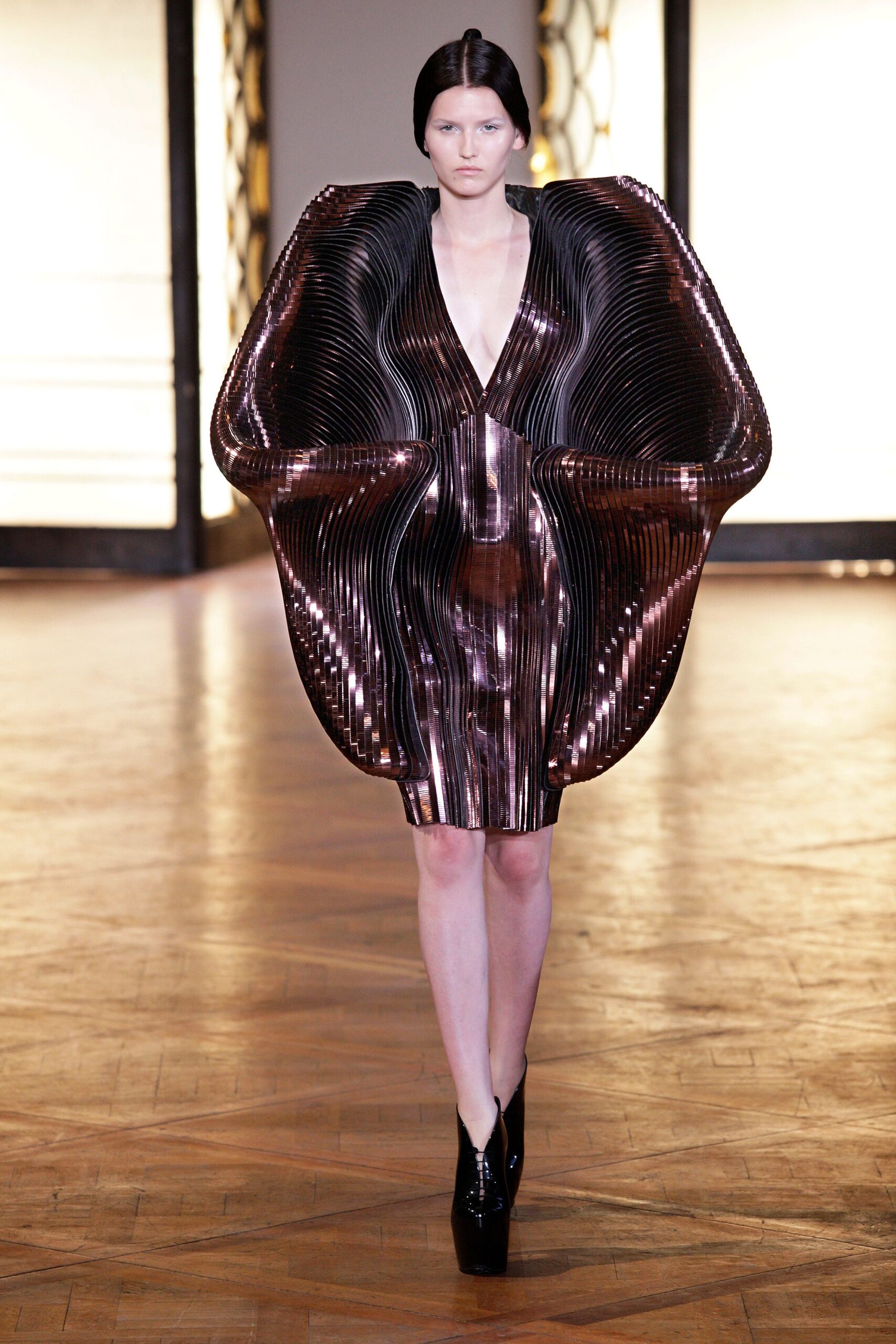 Iris van Herpen F/W 12 Couture Look 10