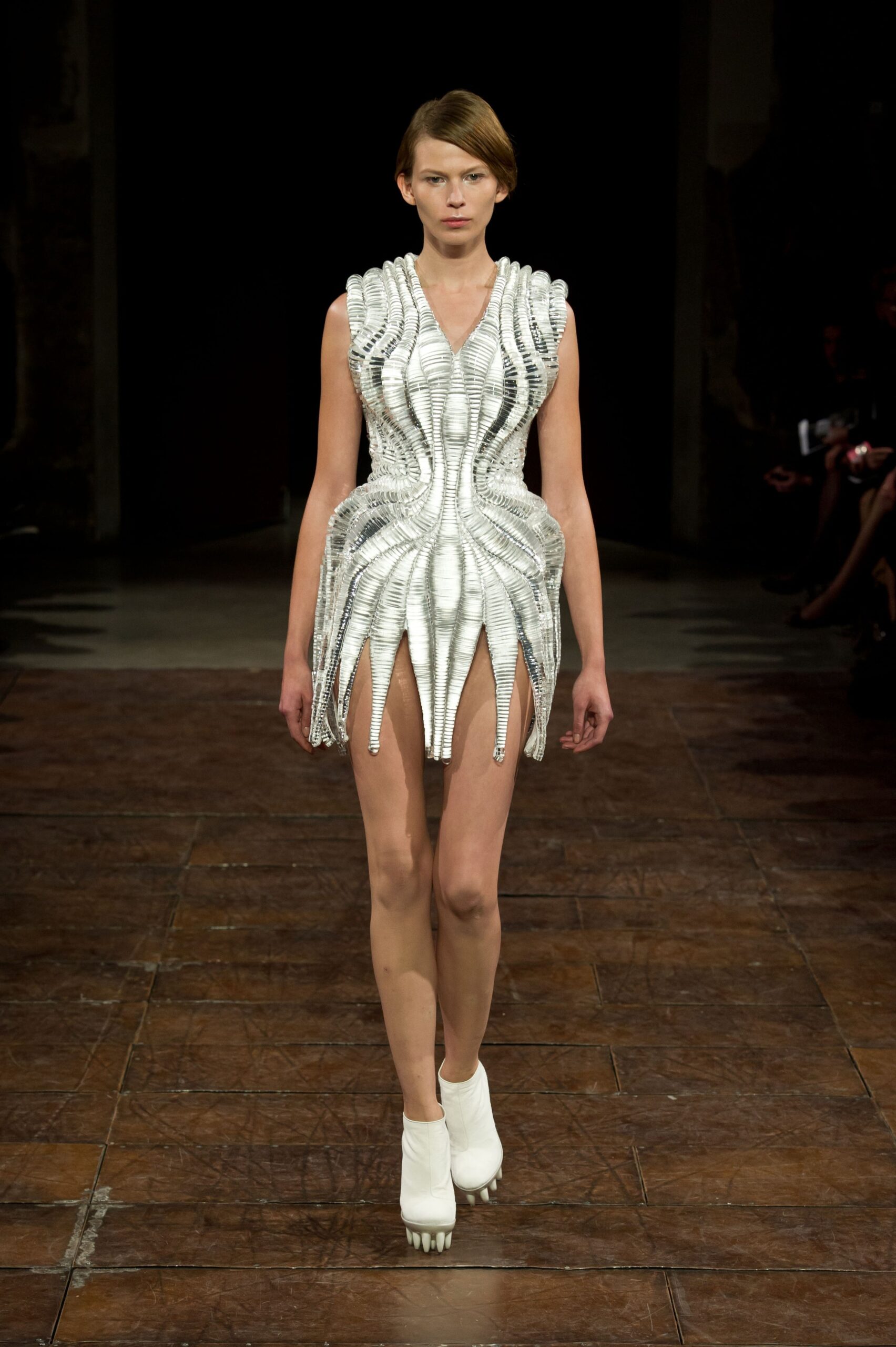 Iris van Herpen S/S 12 Couture Look 1