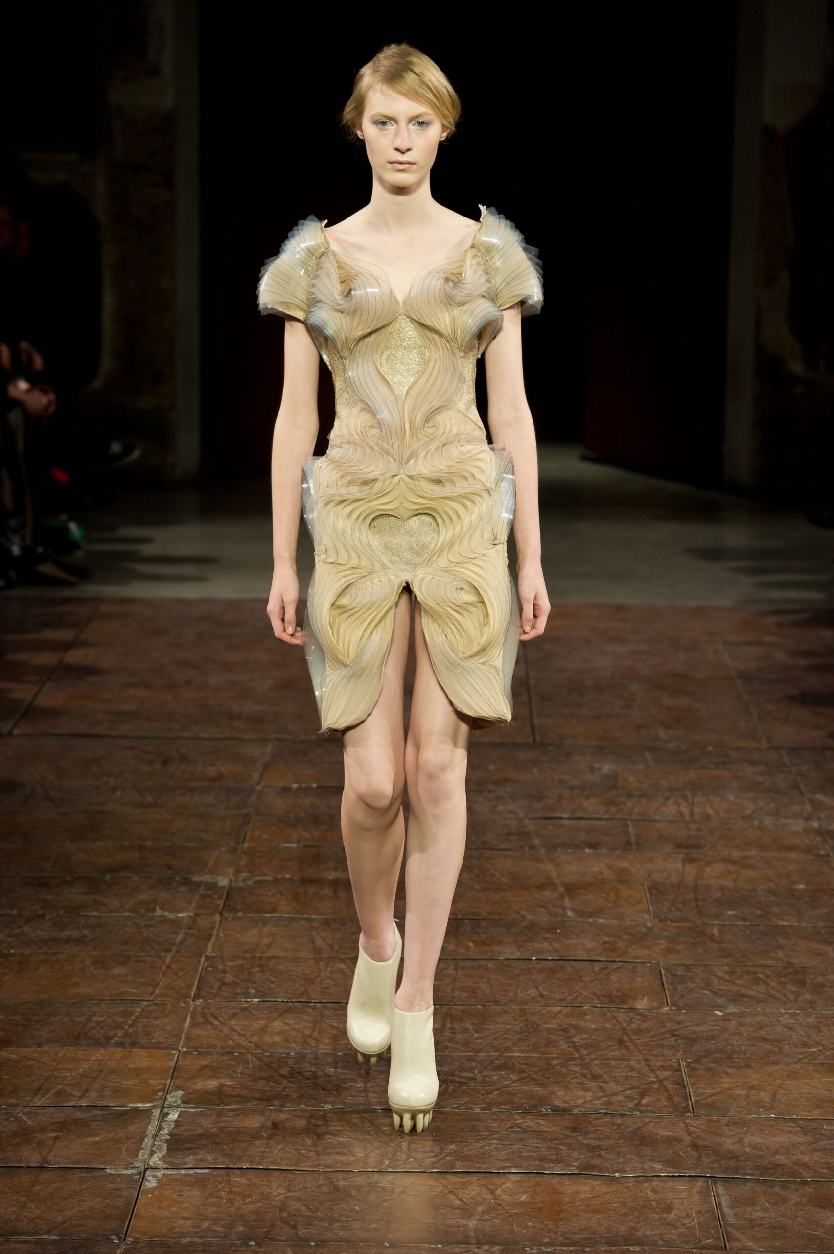Iris van Herpen S/S 12 Couture Look 4