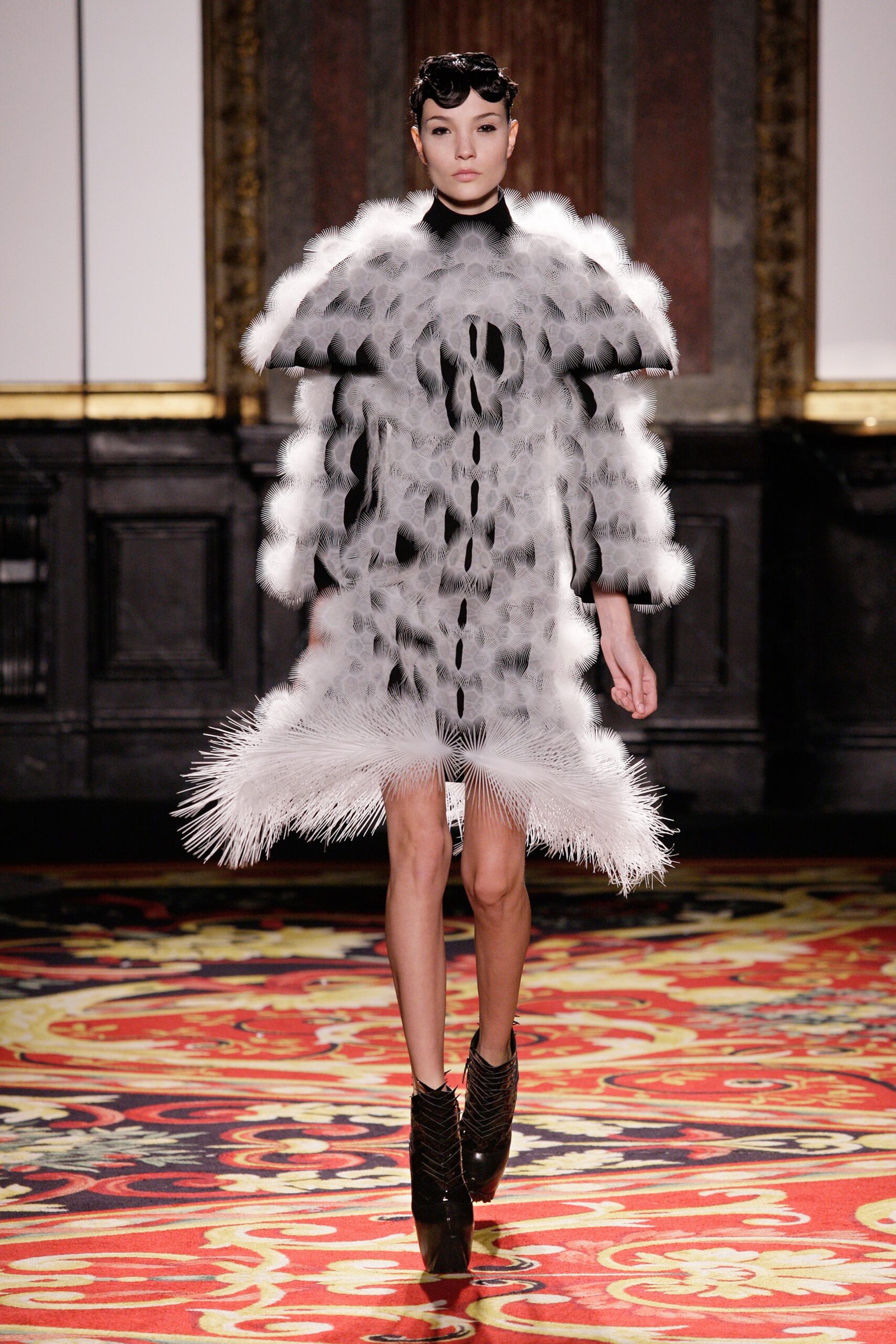 Iris van Herpen S/S 13 Couture Look 4