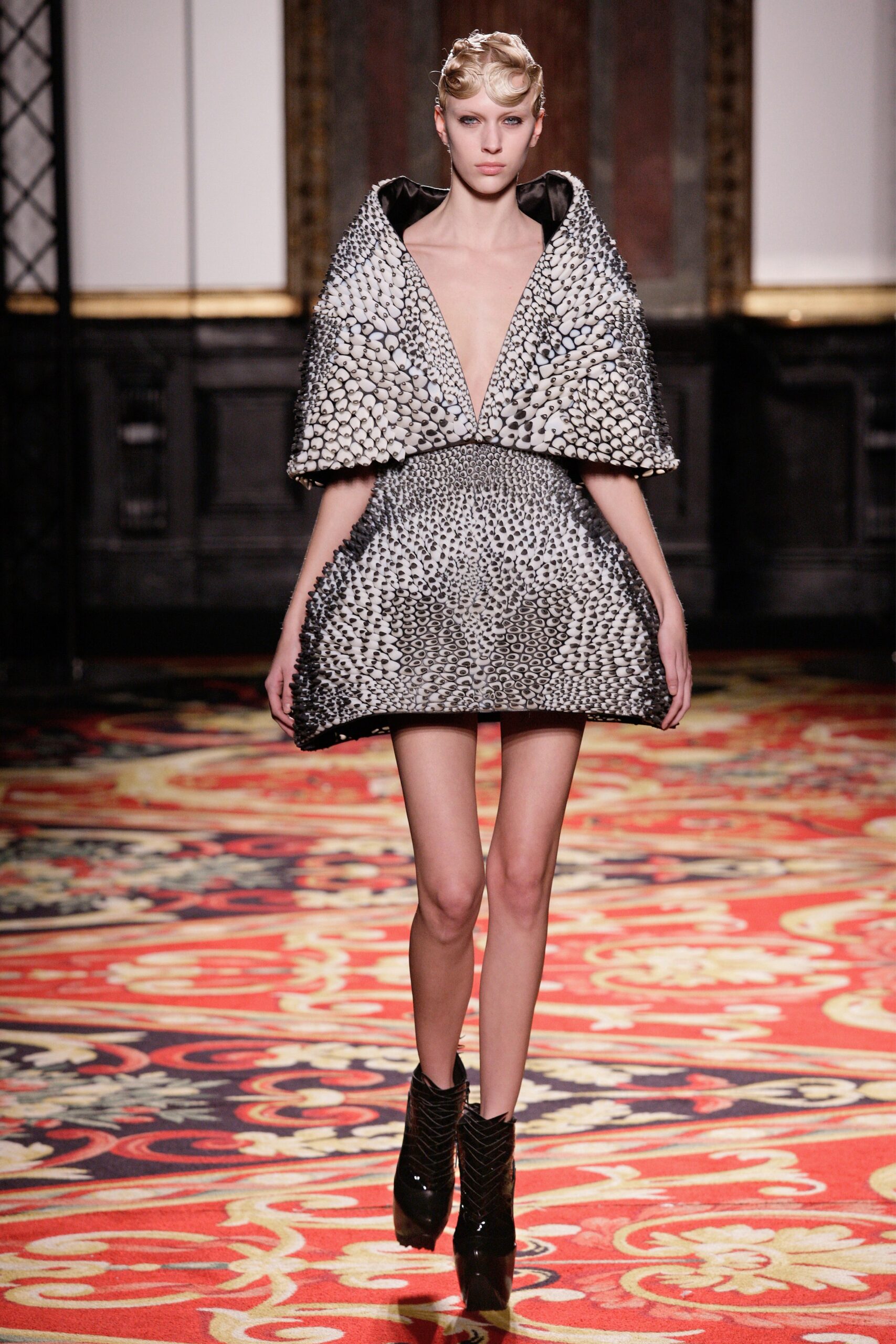 Iris van Herpen S/S 13 Couture Look 9