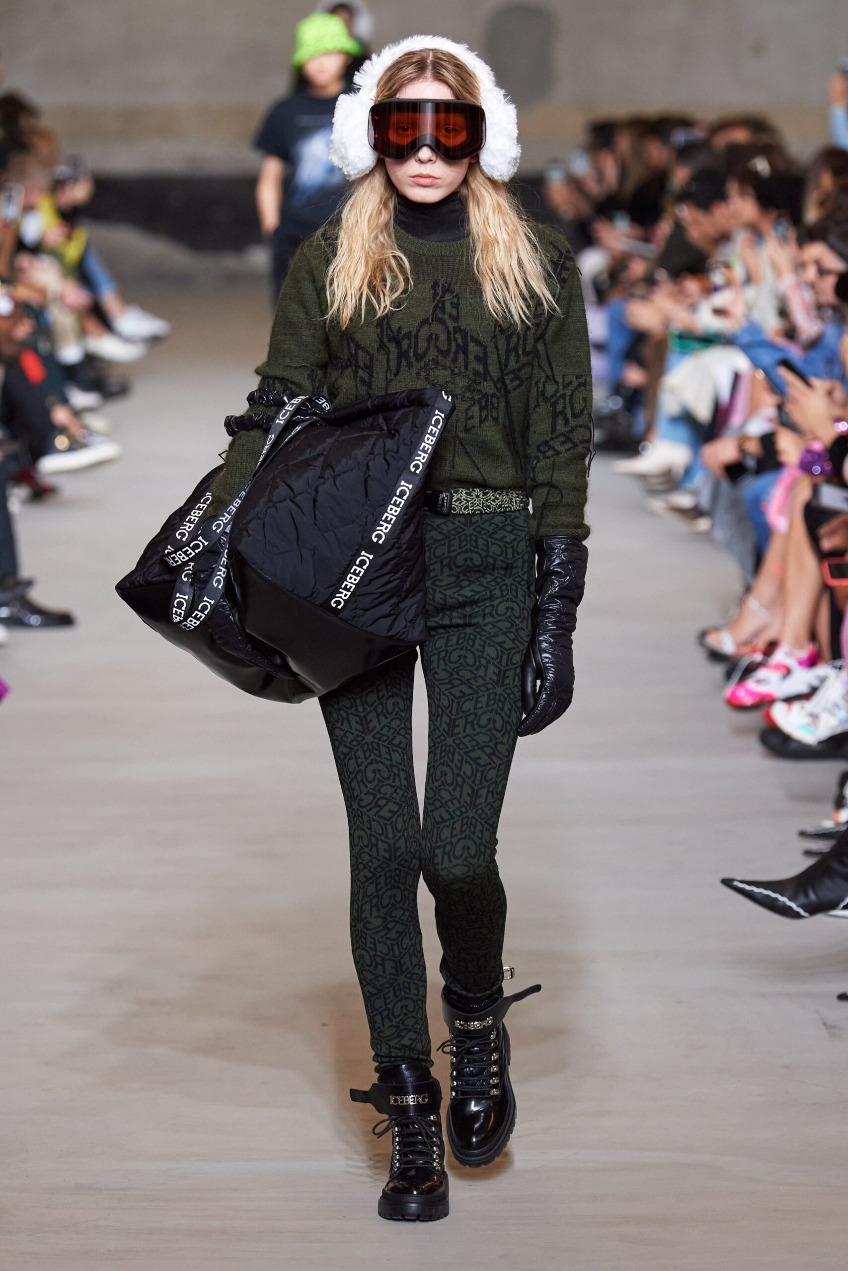 Iceberg F/W 20 Look 16