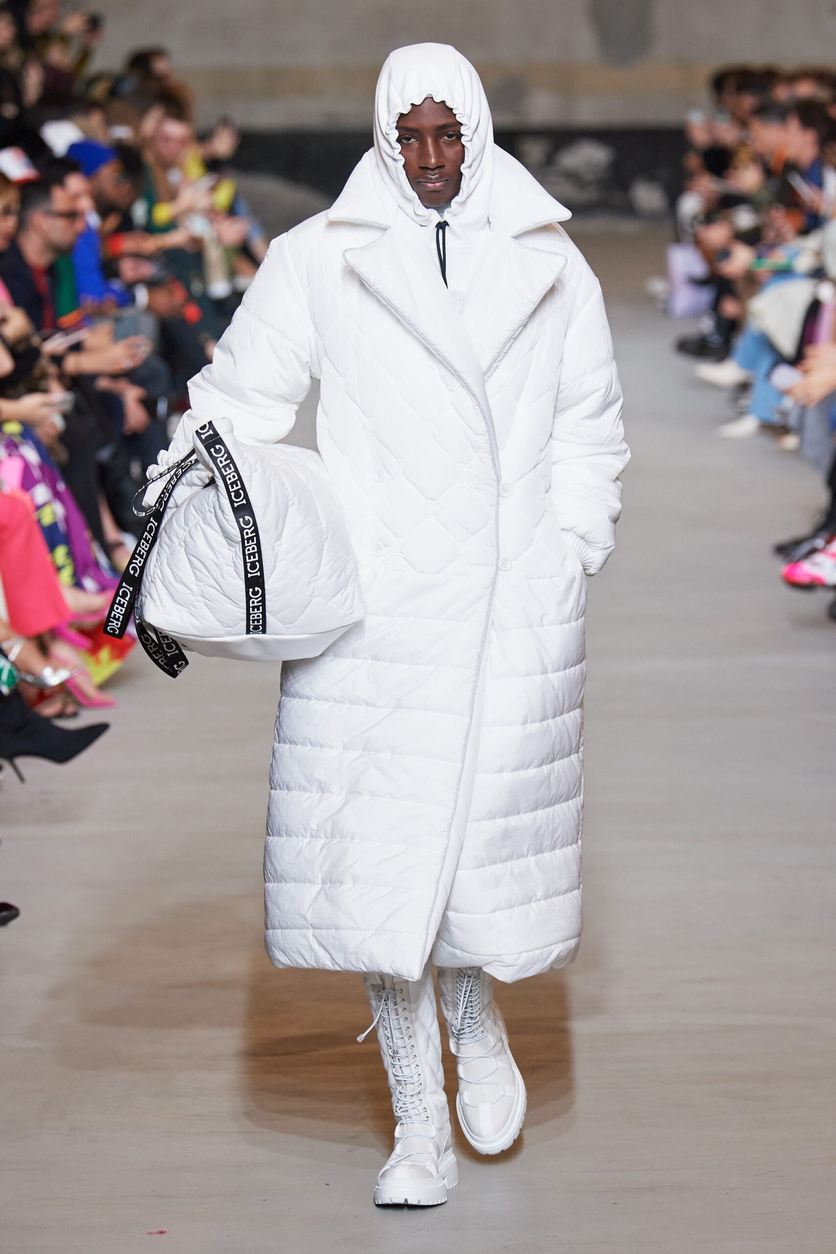 Iceberg F/W 20 Look 38