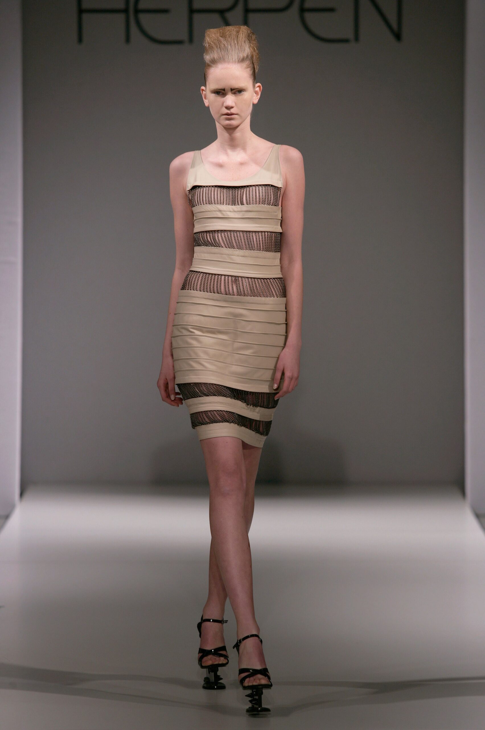 Iris van Herpen F/W 08 Look 1