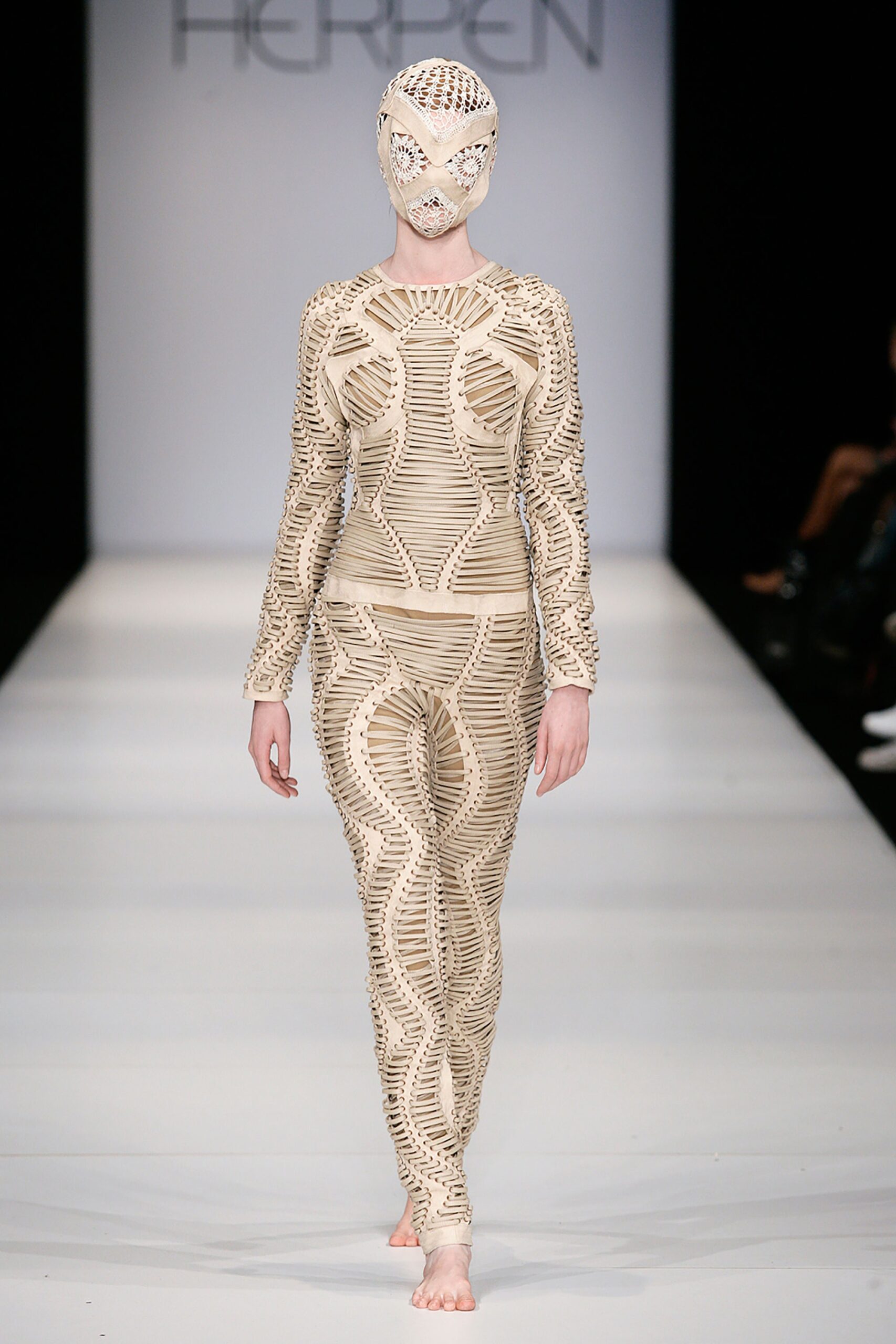 Iris van Herpen F/W 09 Look 3