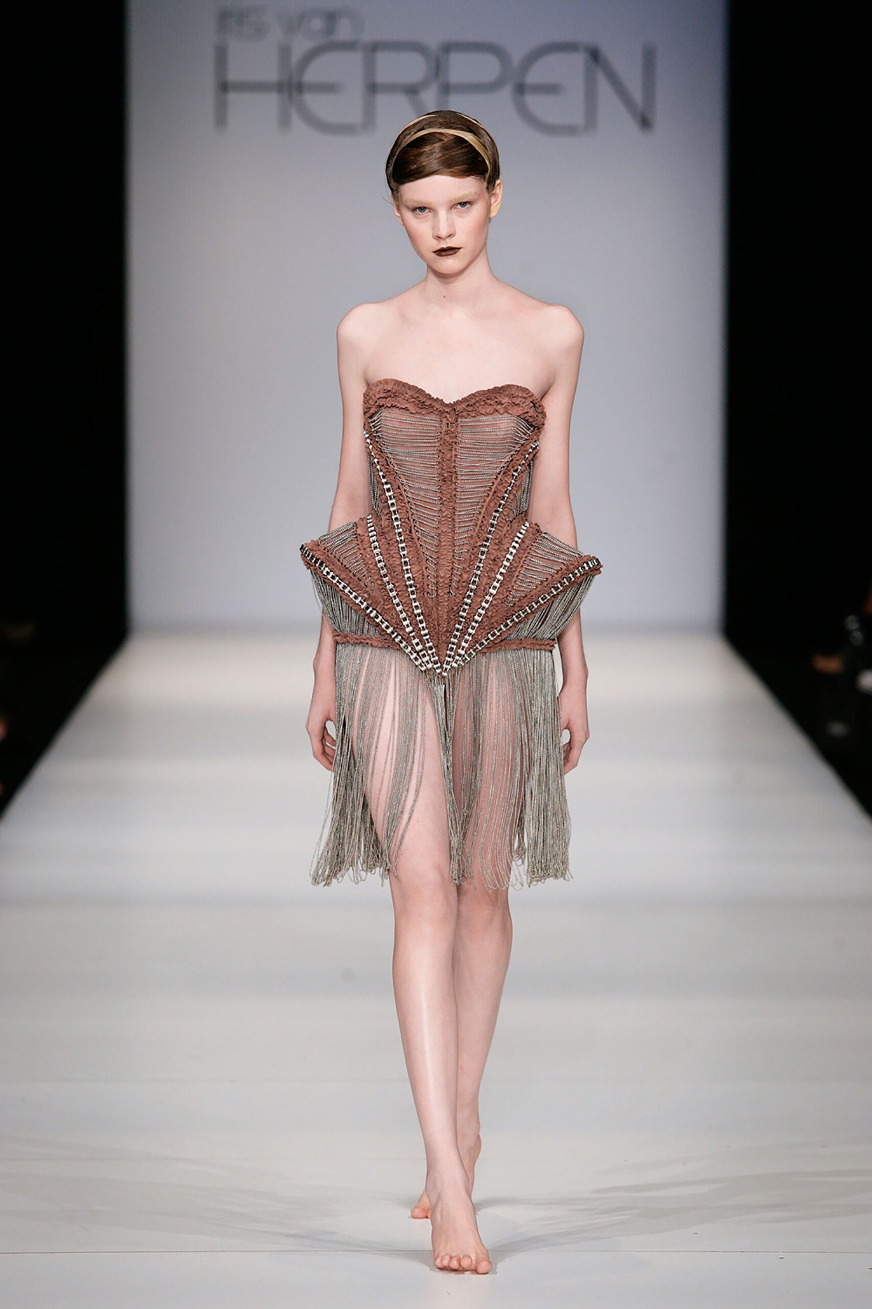 Iris van Herpen F/W 09 Look 8