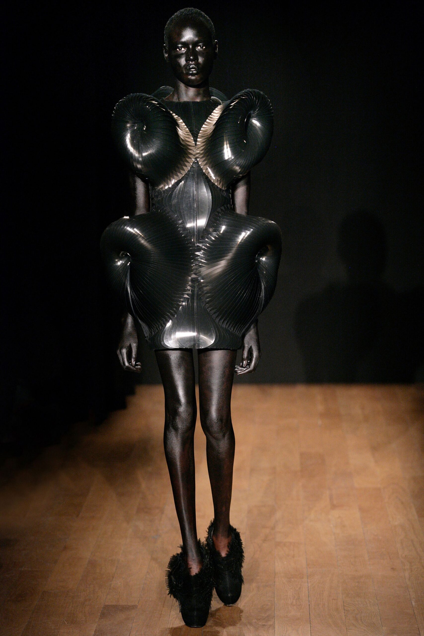 Iris van Herpen S/S 11 Couture Look 1
