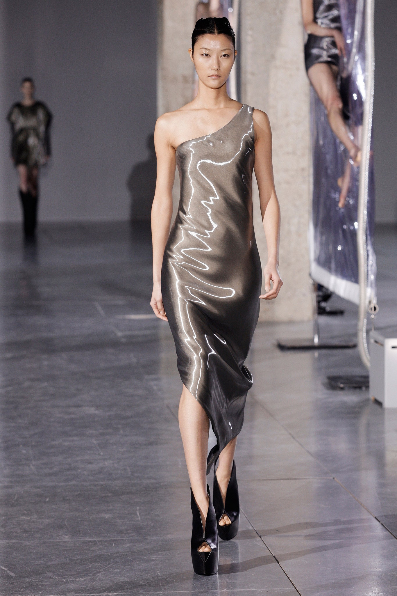Iris van Herpen F/W 14 Look 15