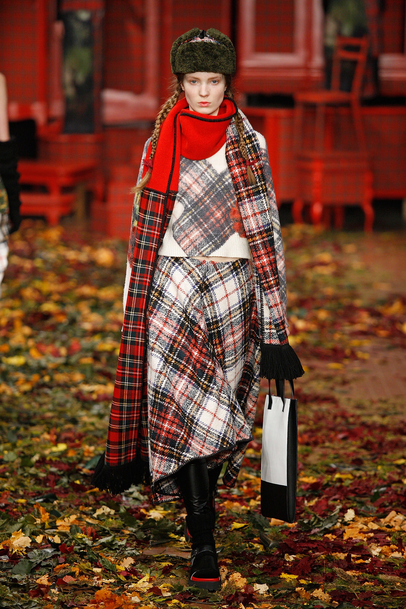 I’M Isola Marras F/W 15 Look 14