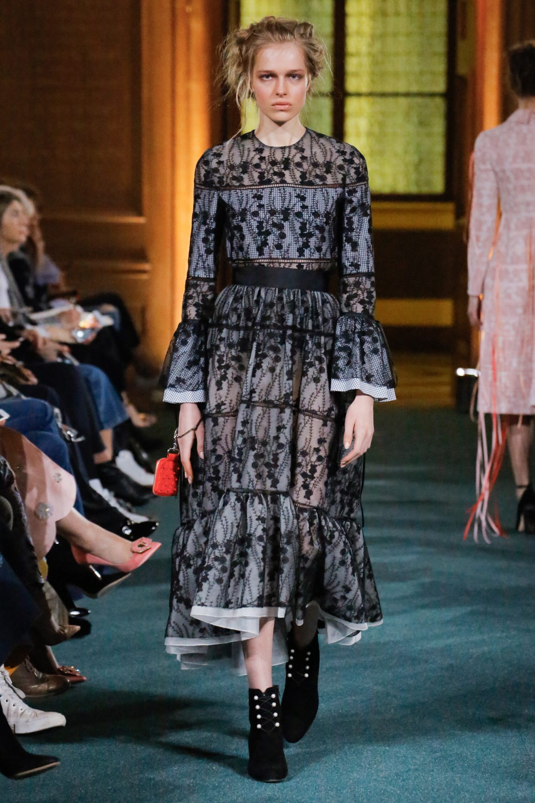 Huishan Zhang F/W 17 Look 1