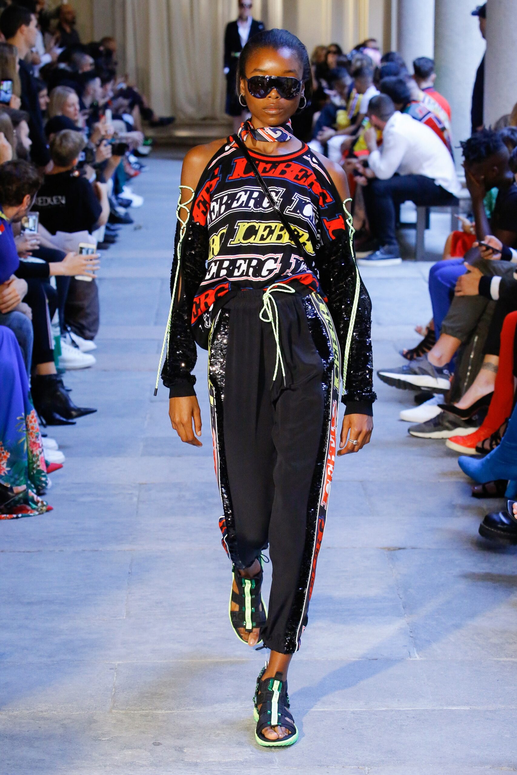 Iceberg S/S 19 Look 32
