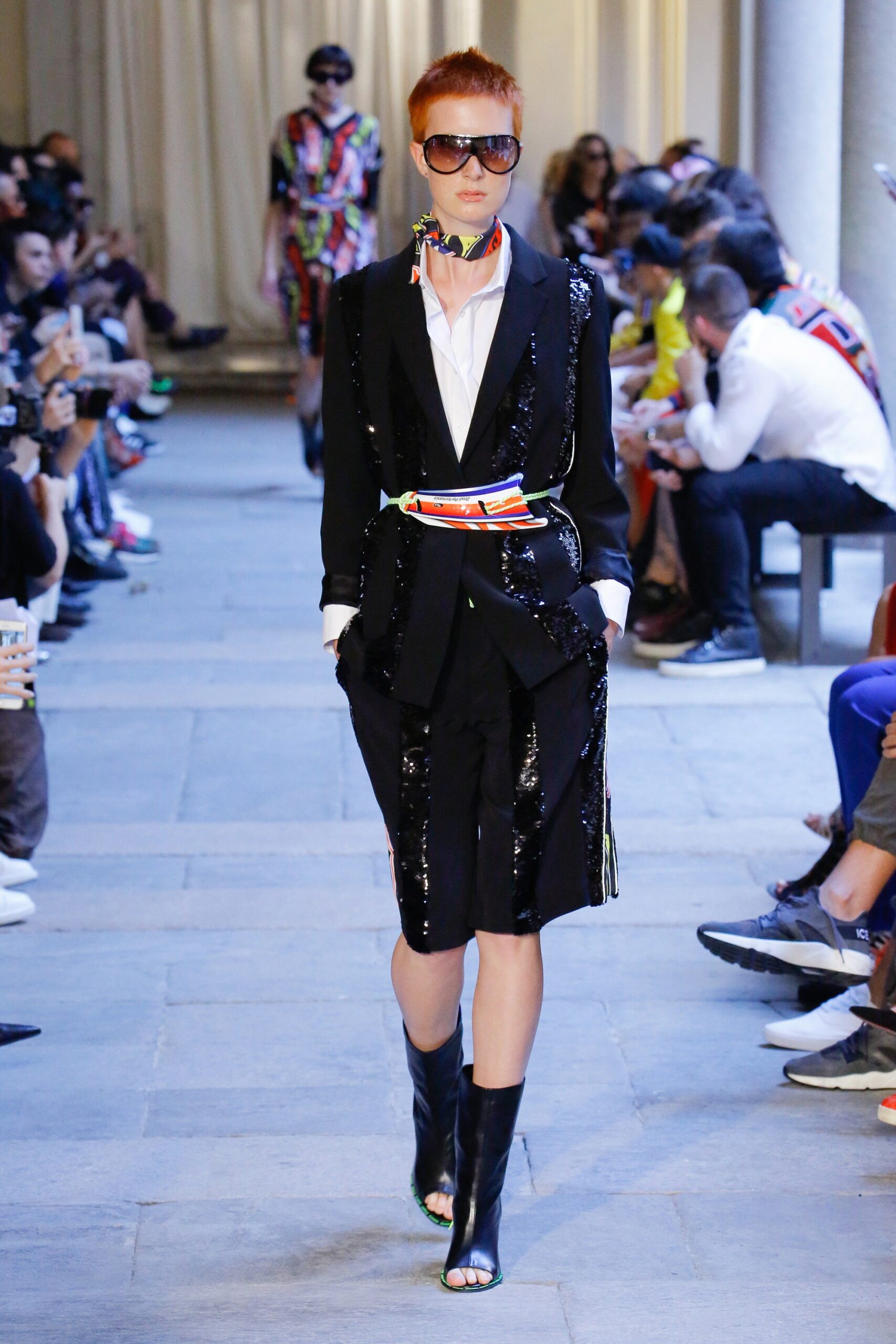 Iceberg S/S 19 Look 33