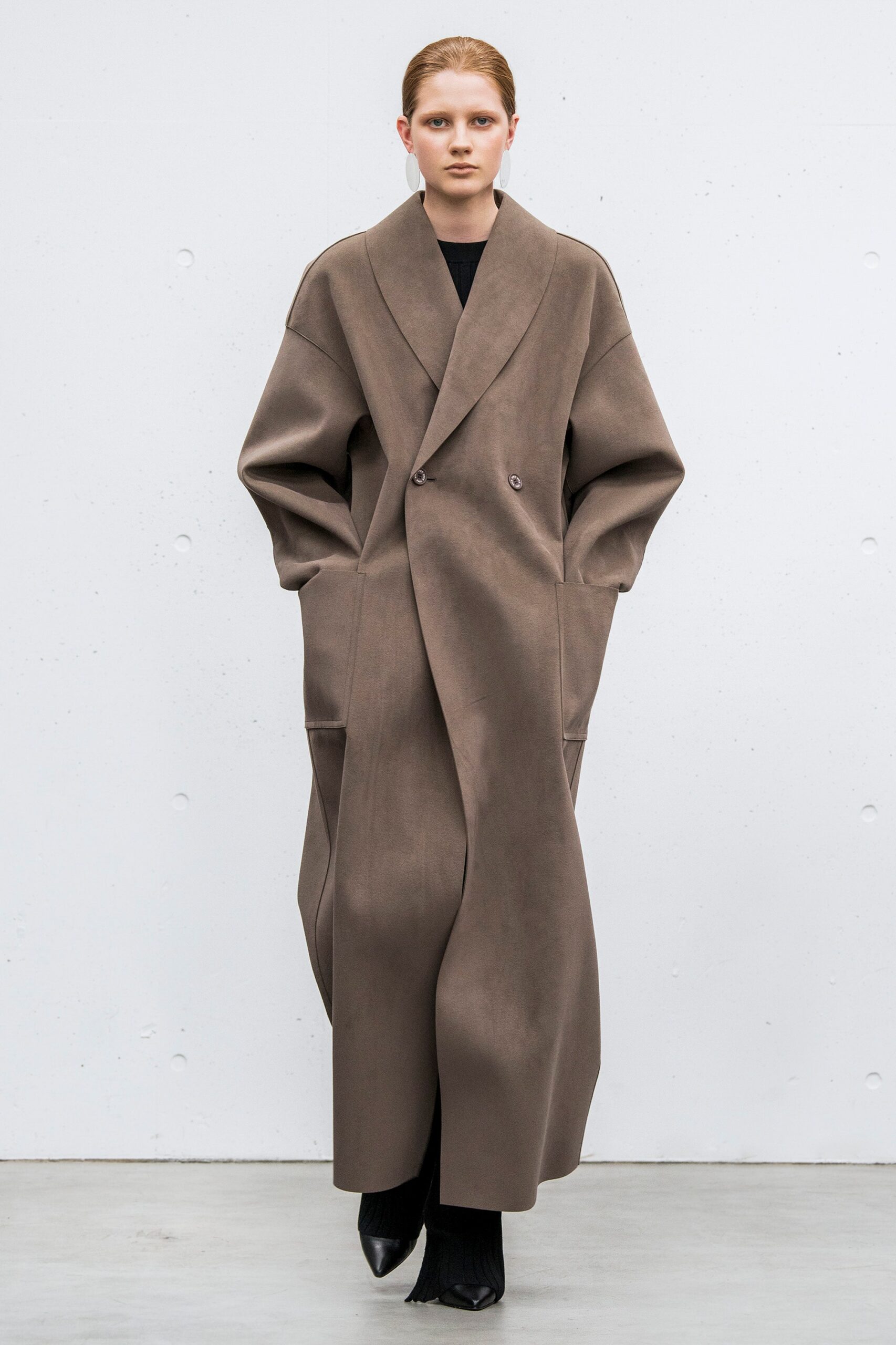 Hyke Tokyo F/W 18 Look 2