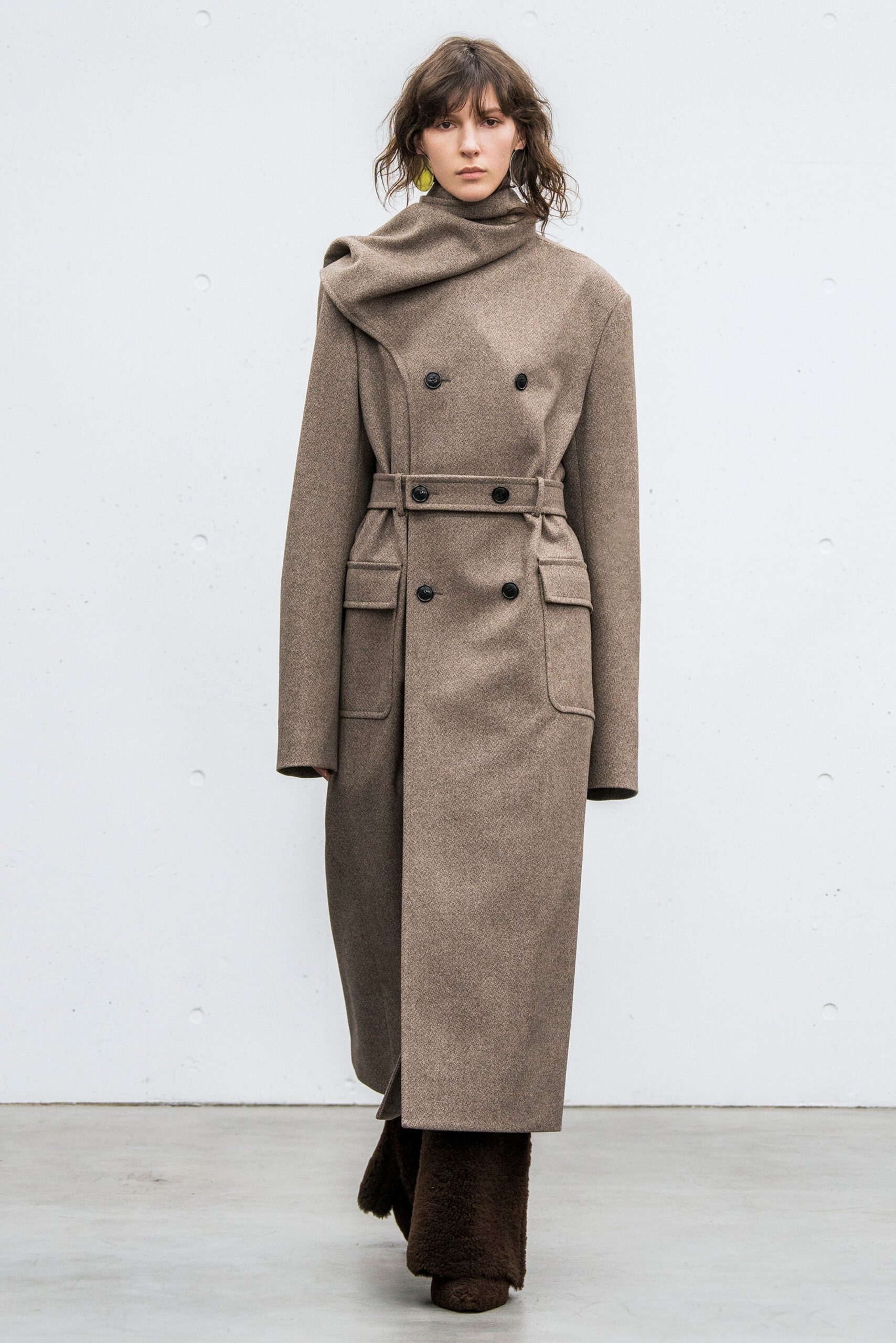 Hyke Tokyo F/W 18 Look 6