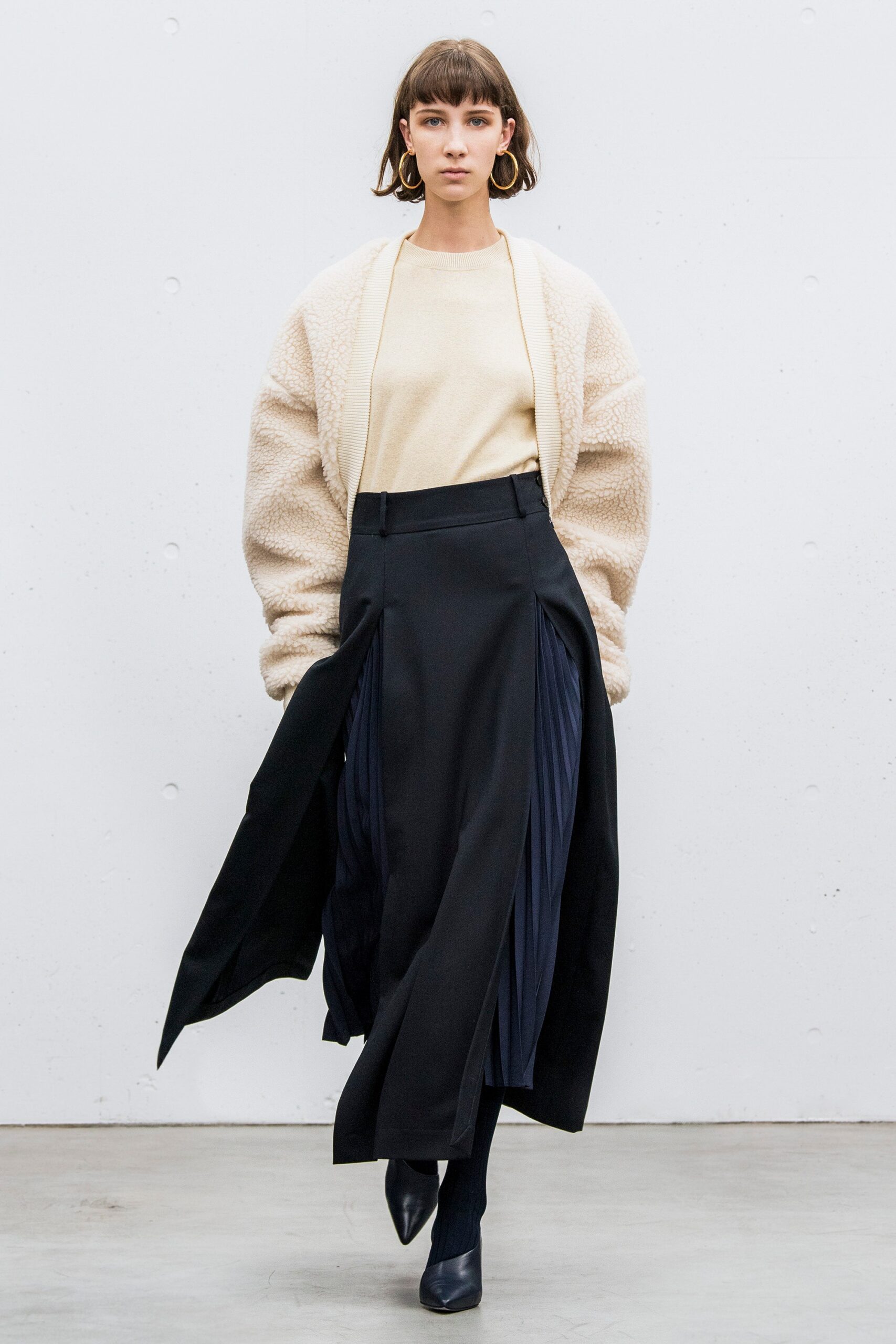Hyke Tokyo F/W 18 Look 16