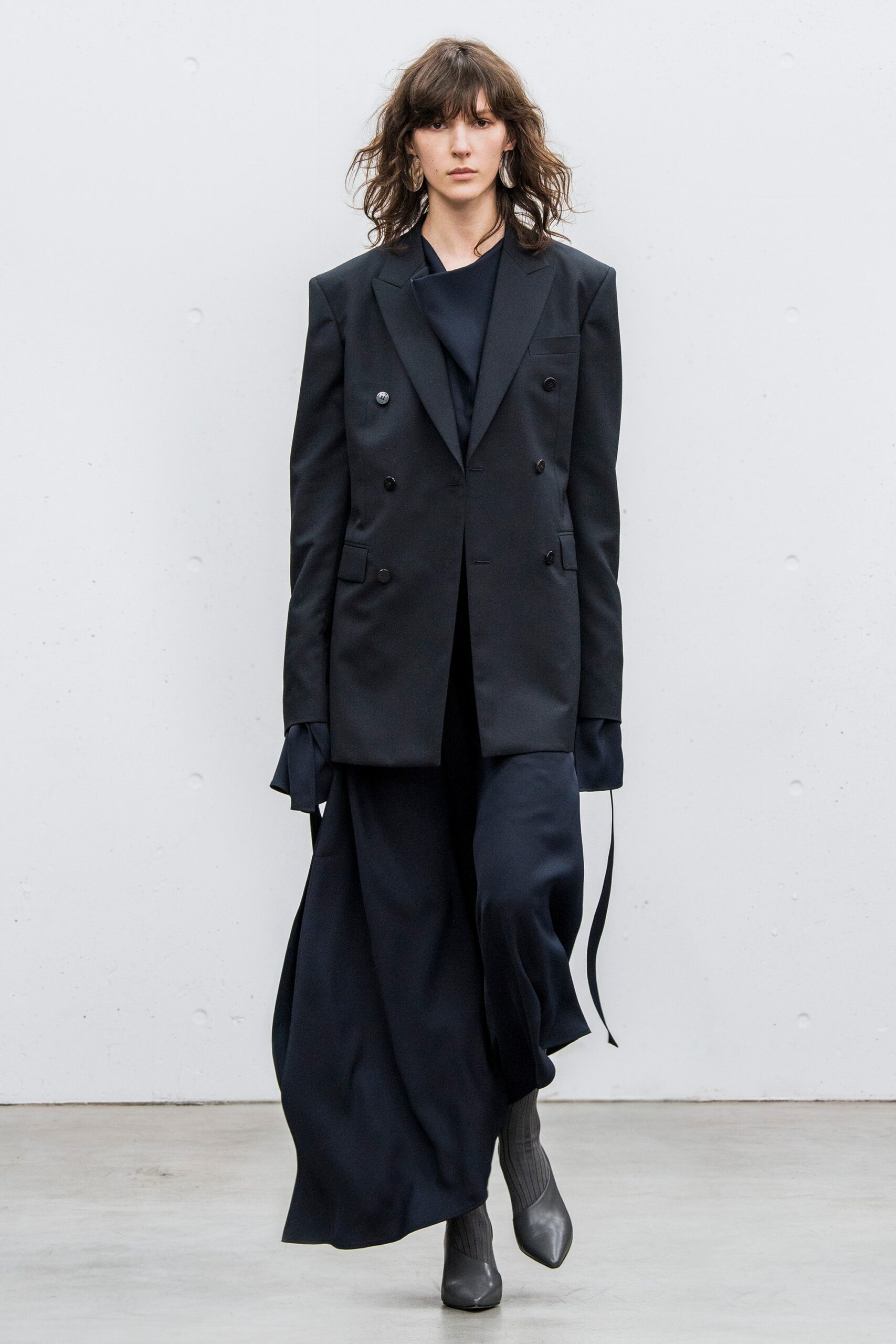 Hyke Tokyo F/W 18 Look 17