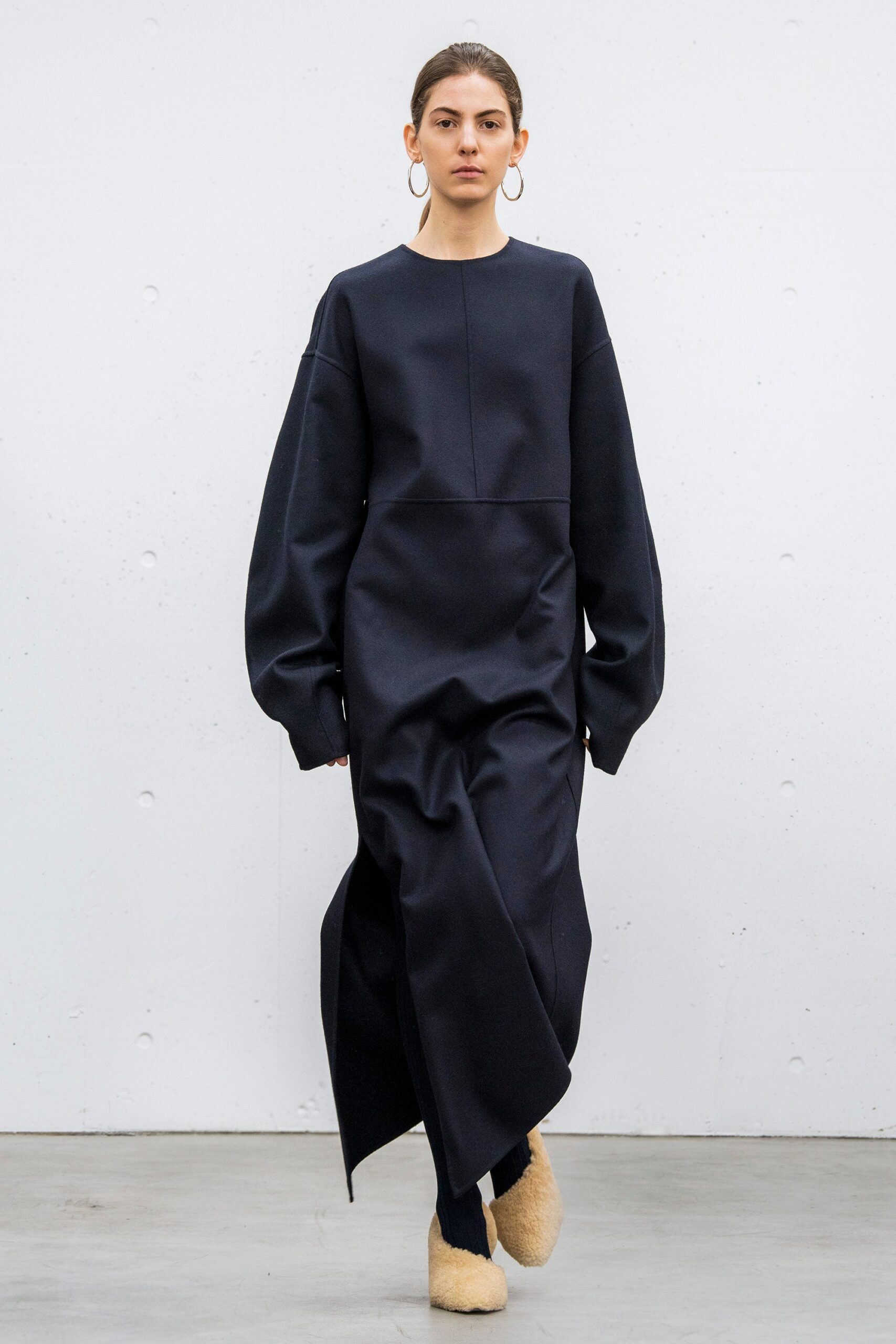 Hyke Tokyo F/W 18 Look 19