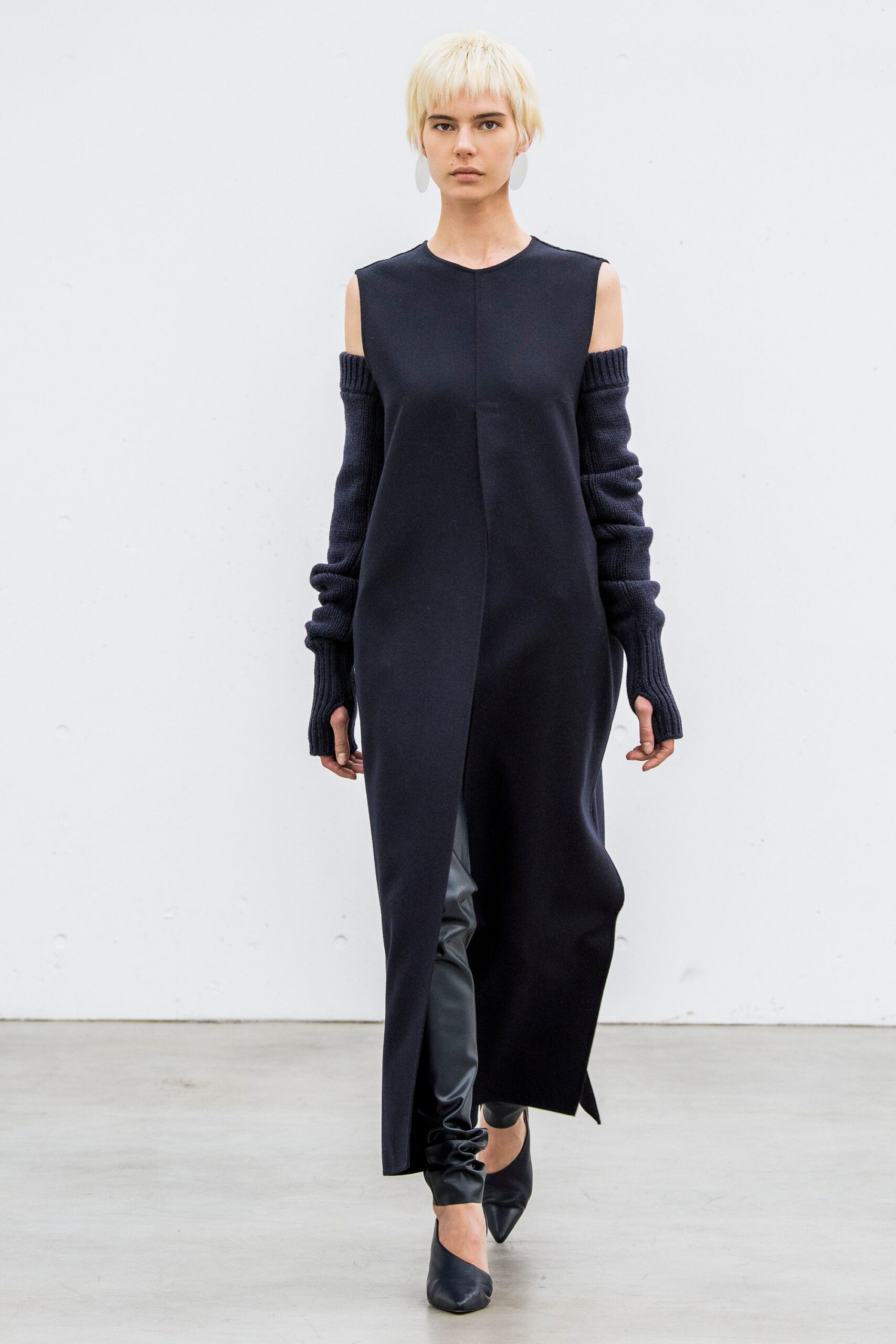 Hyke Tokyo F/W 18 Look 20
