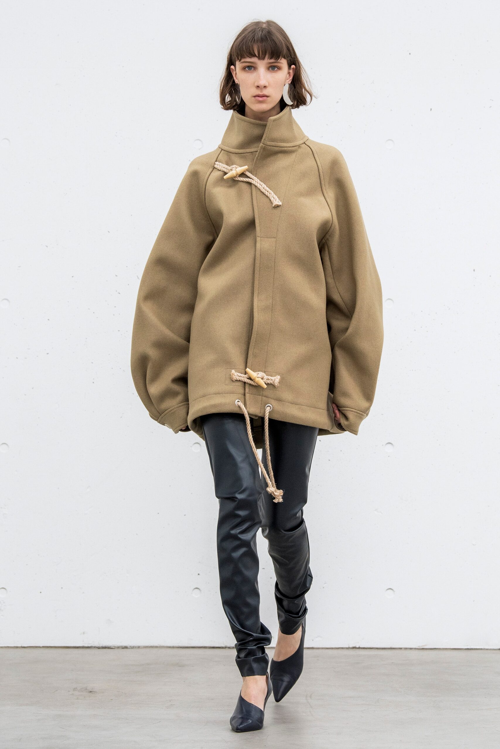 Hyke Tokyo F/W 18 Look 30