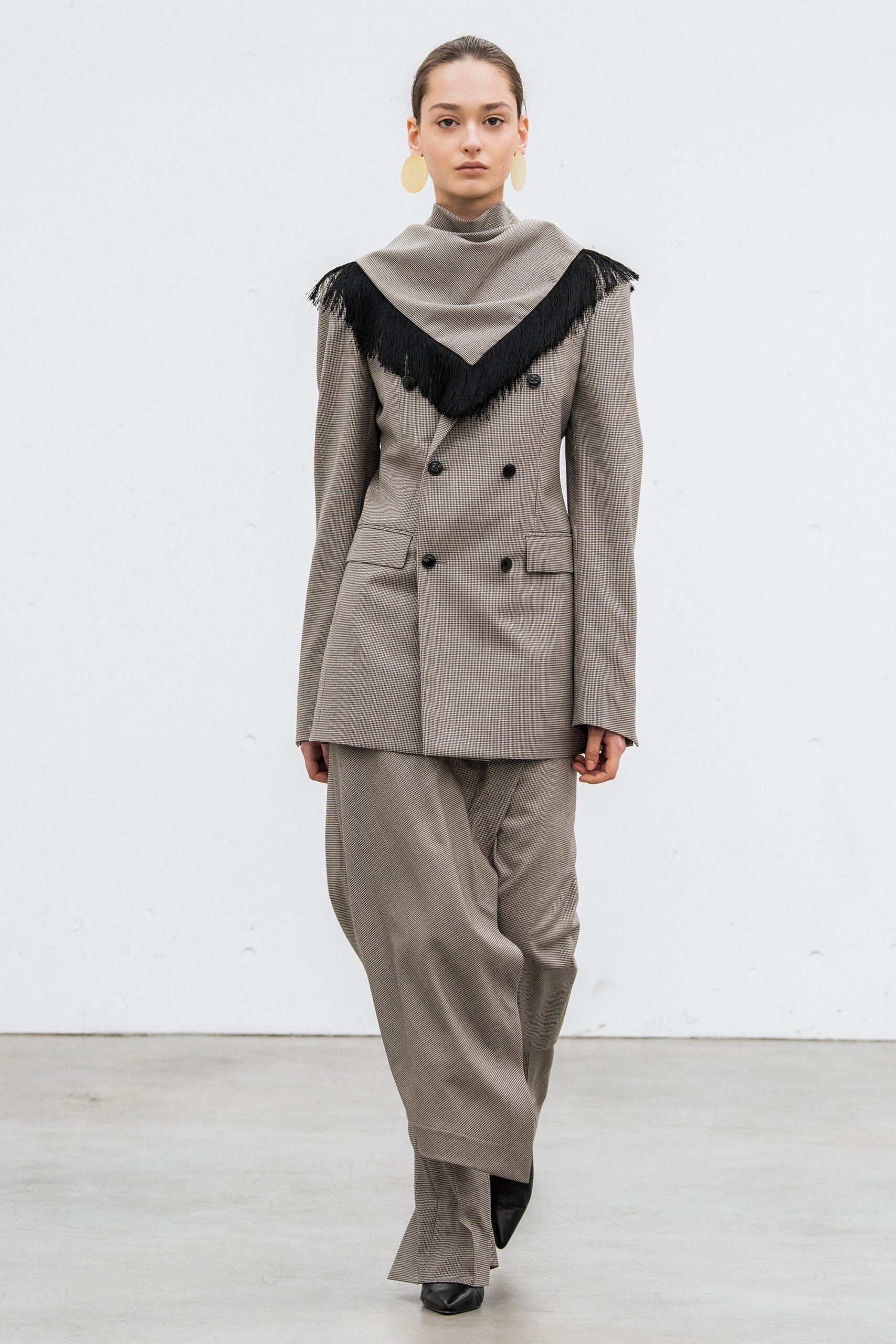 Hyke Tokyo F/W 18 Look 34