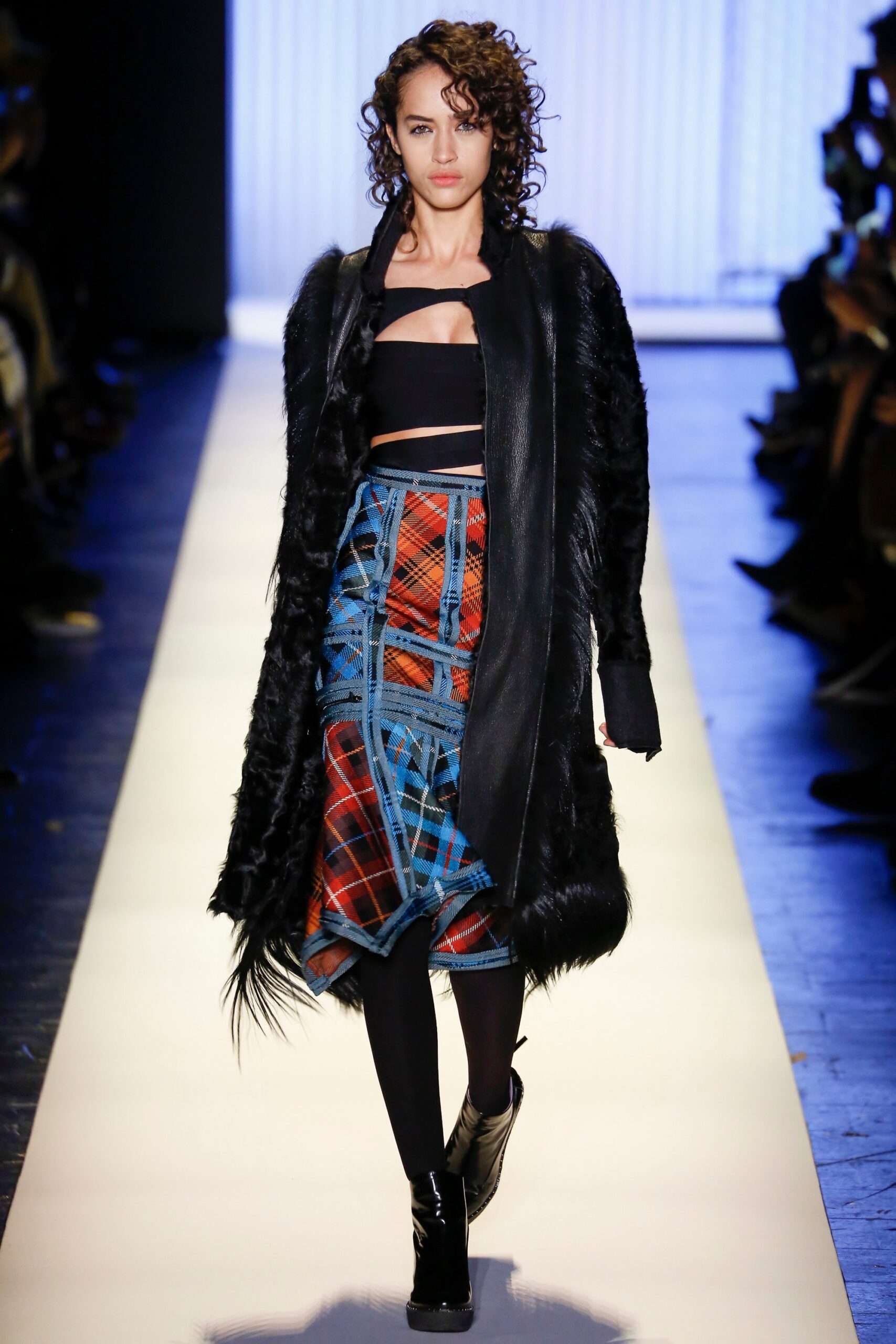 Hervé Léger by Max Azria F/W 16 Look 2