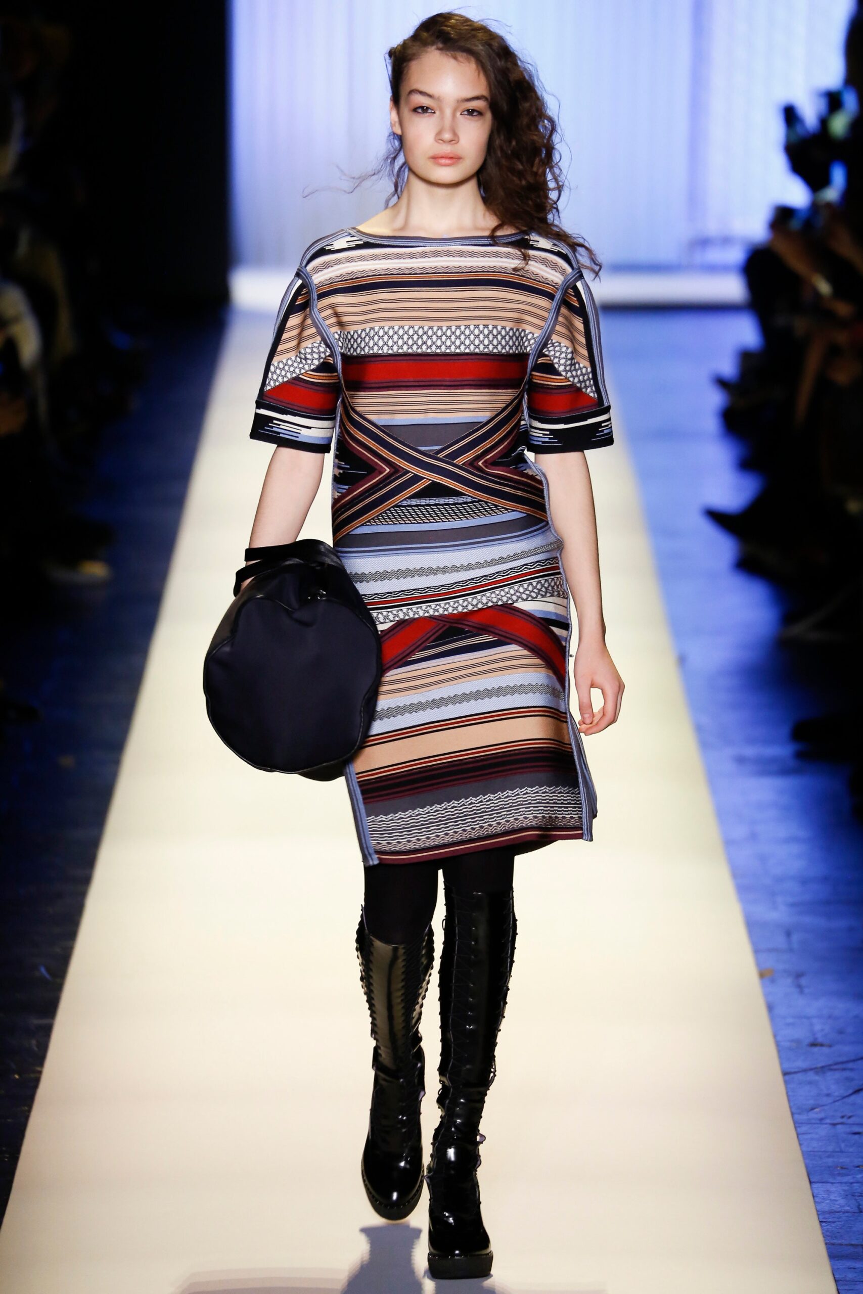 Hervé Léger by Max Azria F/W 16 Look 3