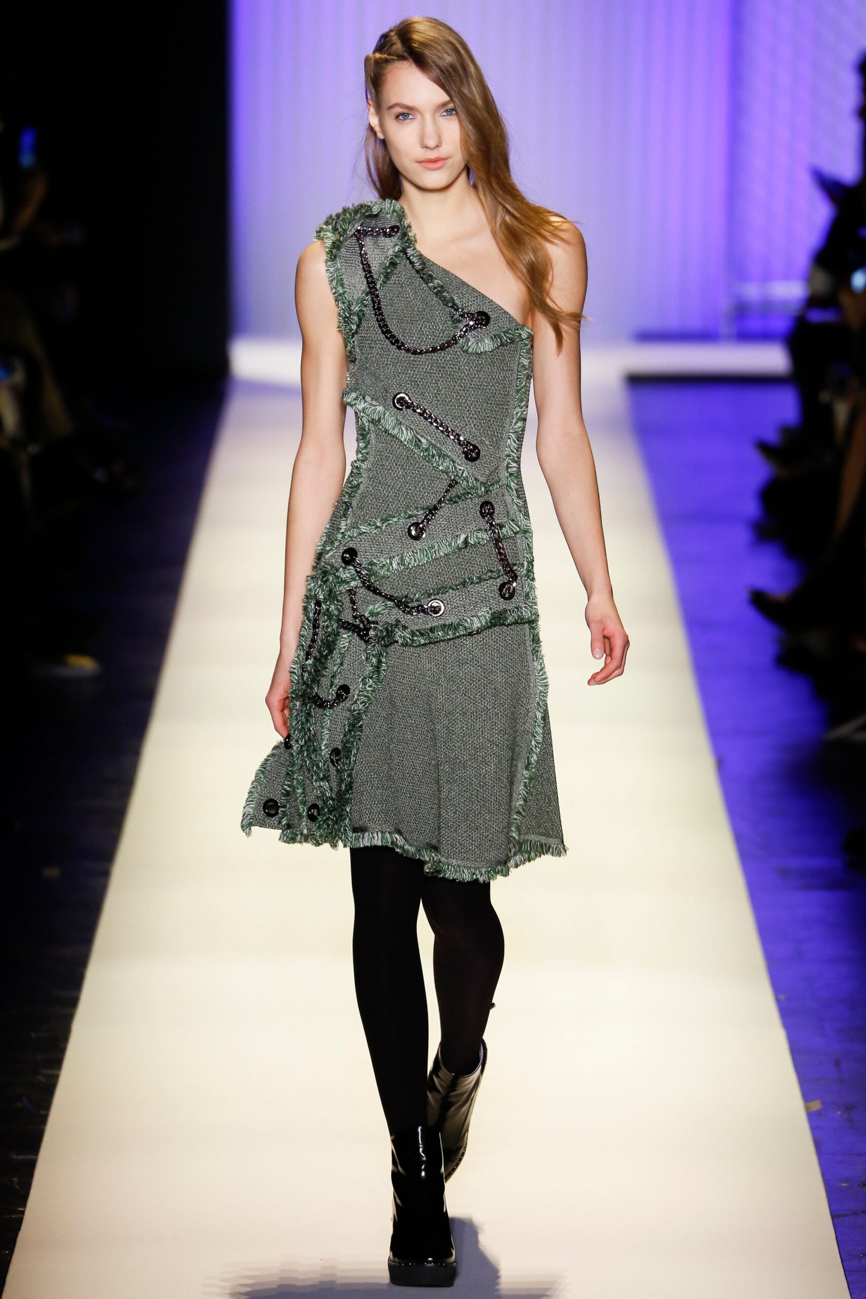 Hervé Léger by Max Azria F/W 16 Look 21