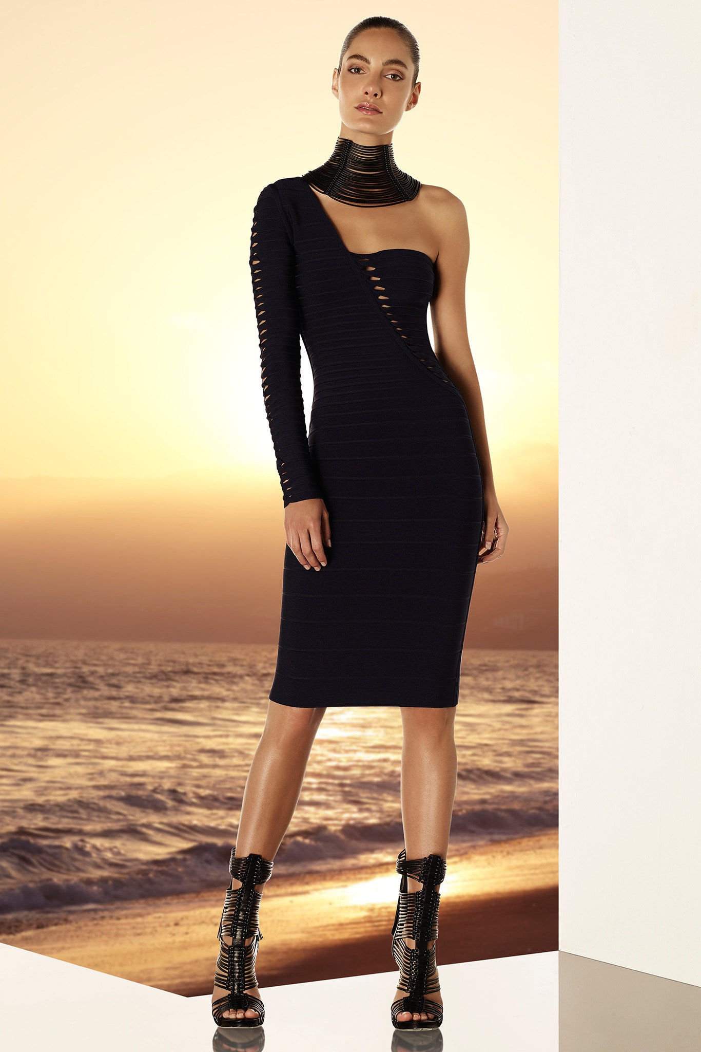 Hervé Léger by Max Azria Resort 15 Look 10