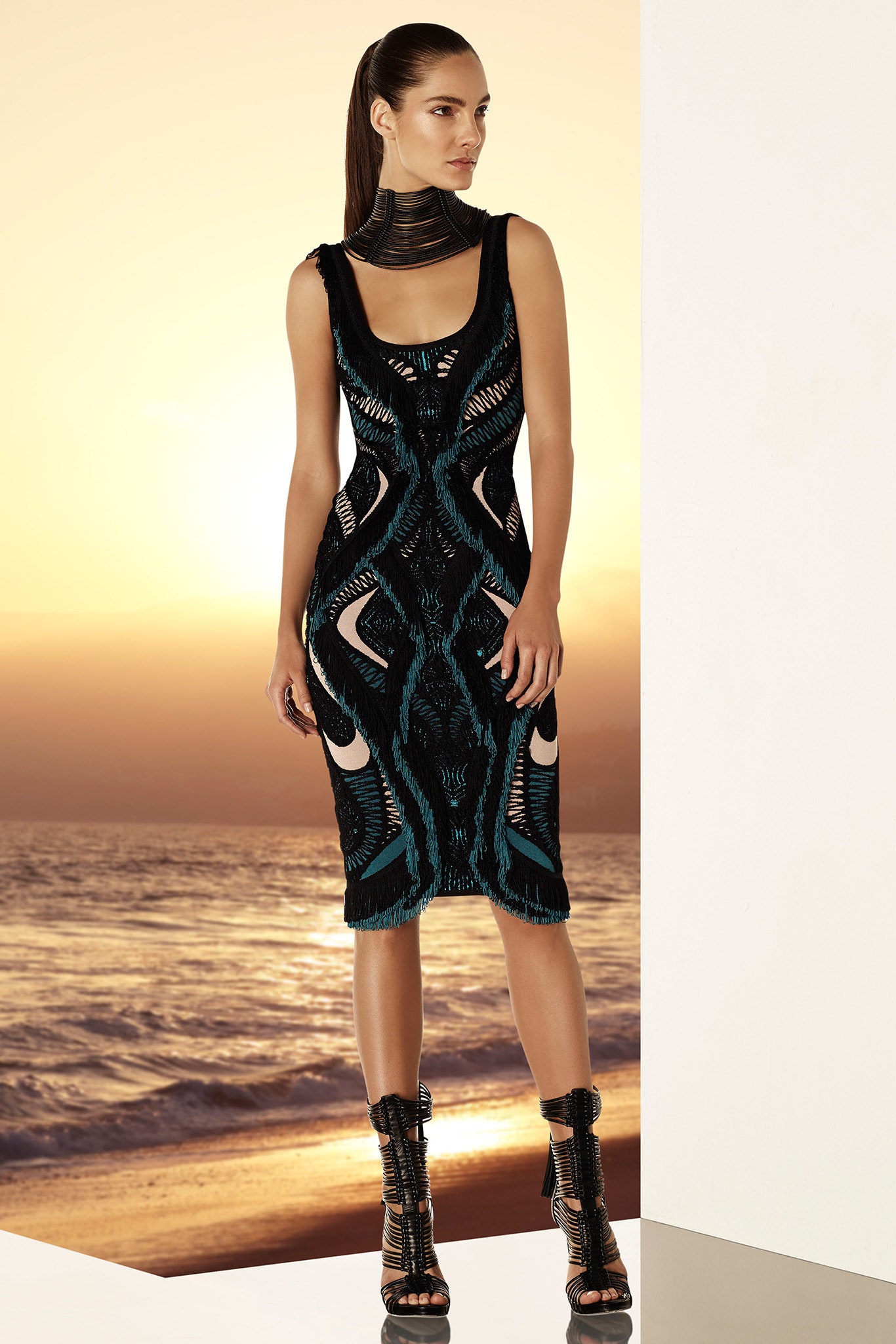 Hervé Léger by Max Azria Resort 15 Look 15
