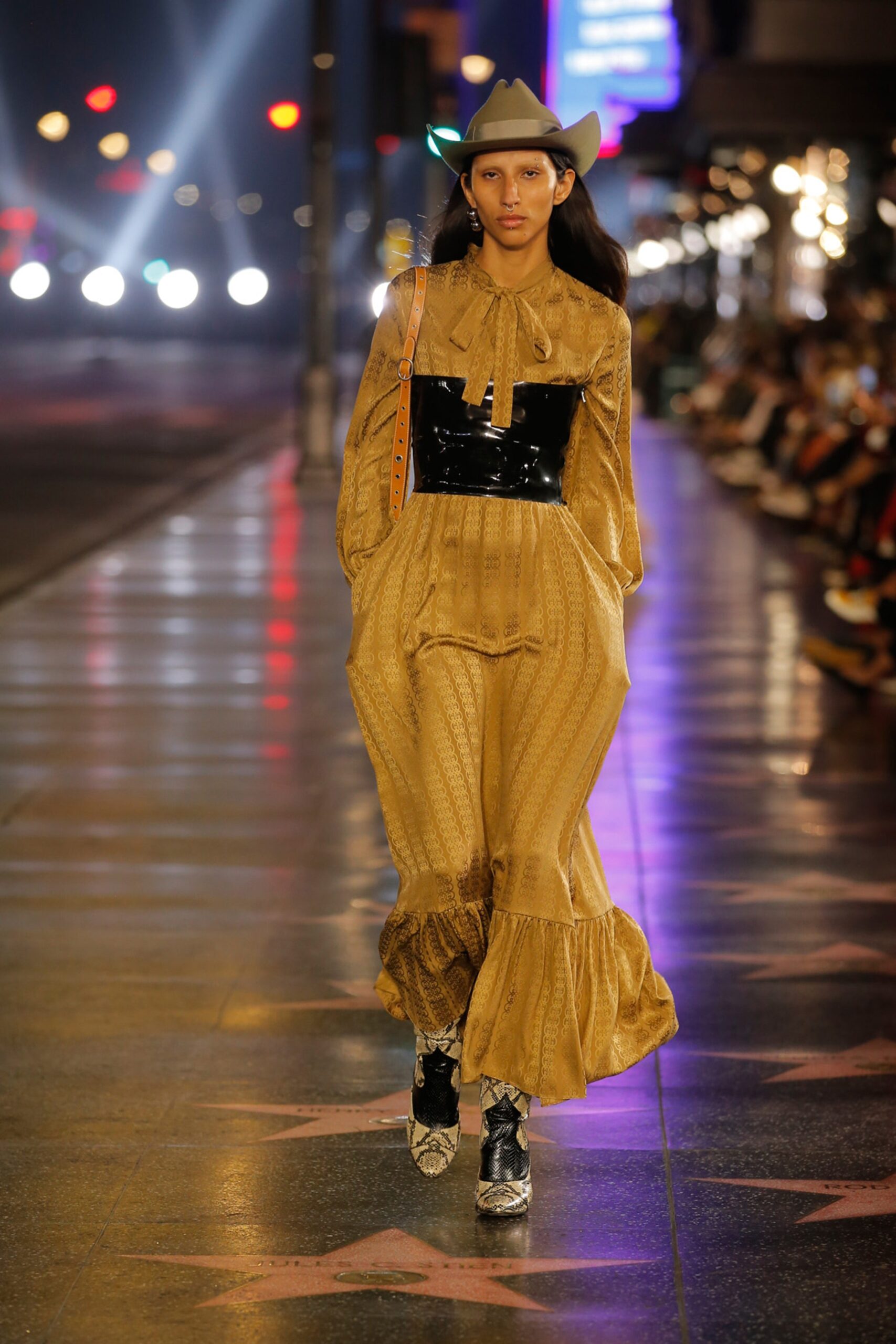 Gucci F/W 22 Look 111