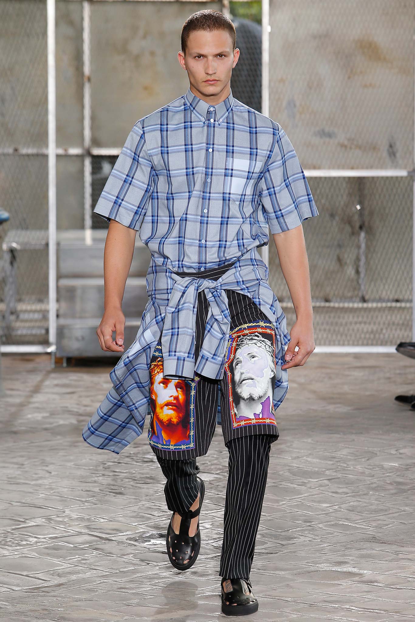 Givenchy S/S 16 Menswear Look 2