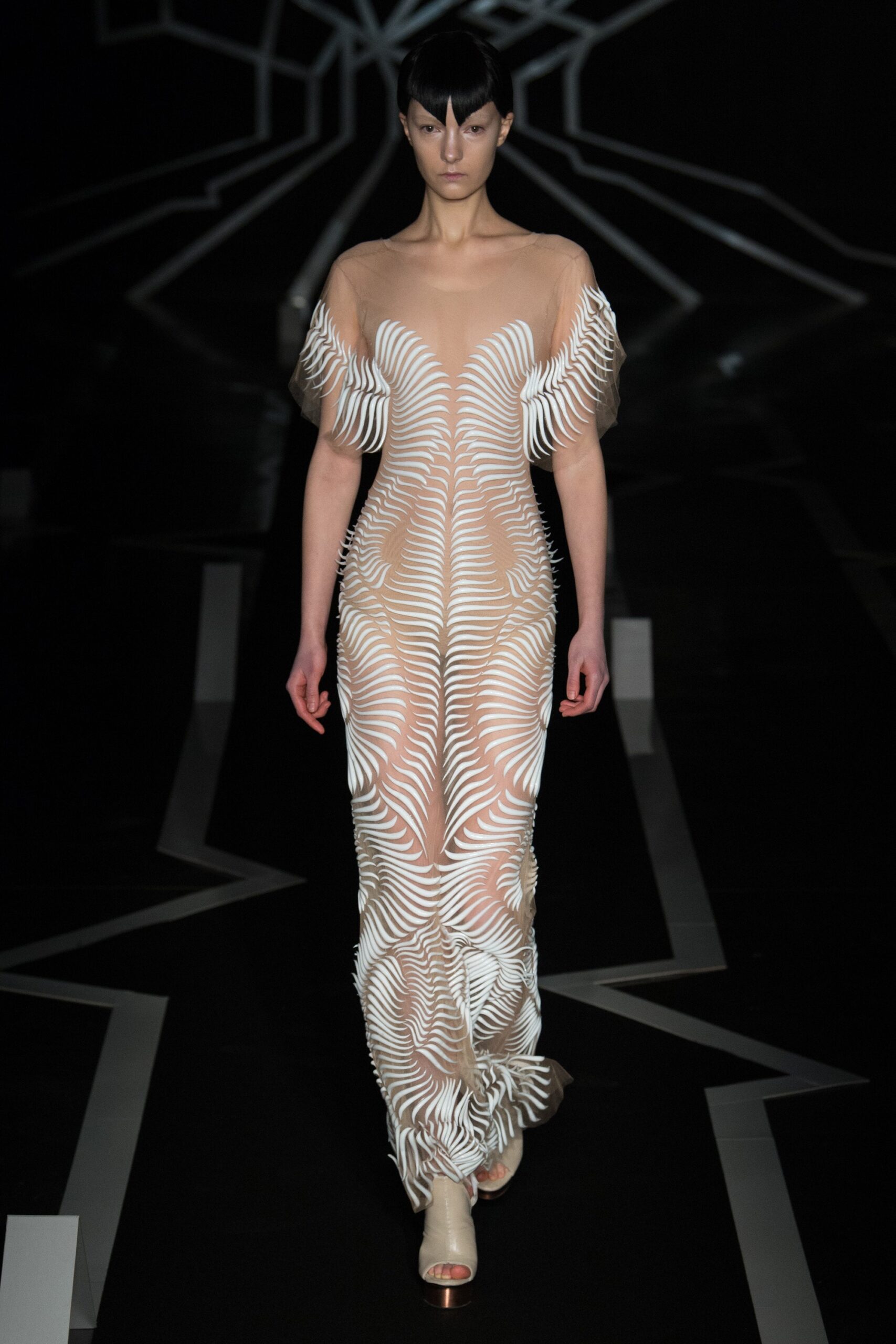 Iris van Herpen S/S 17 Couture Look 4
