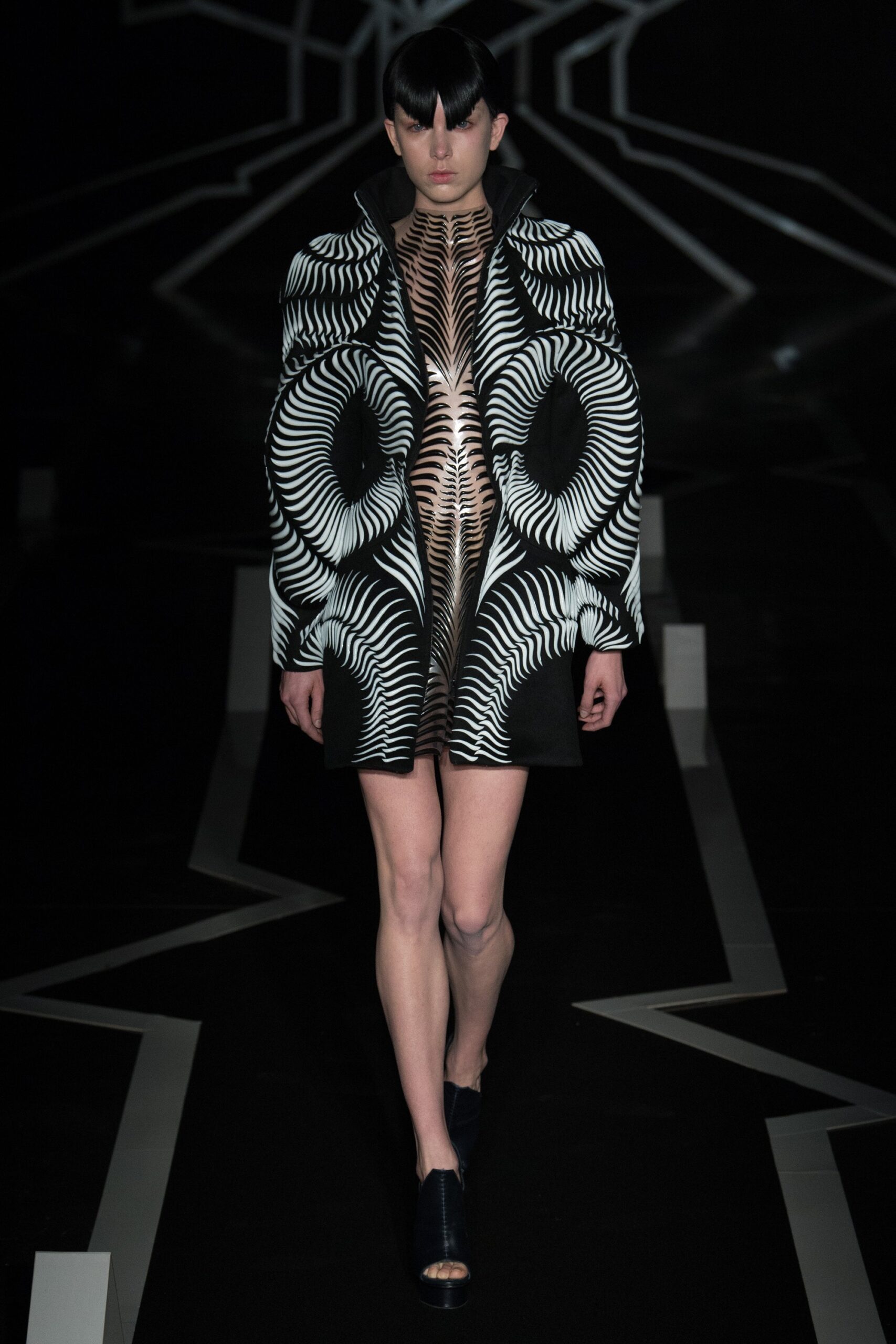 Iris van Herpen S/S 17 Couture Look 12